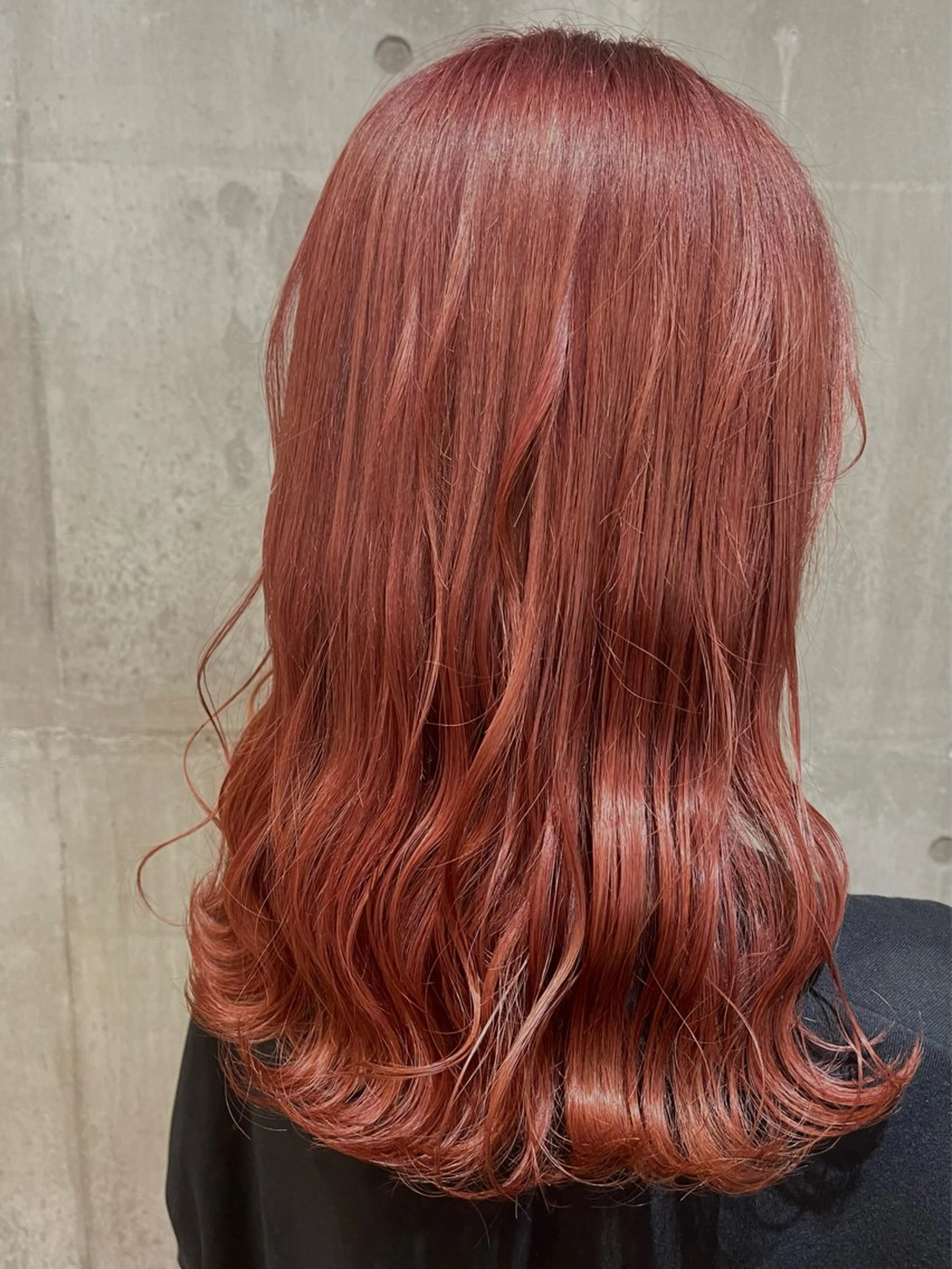 カラー ブリーチ ヘアカラー トリートメント アールラーゴ所属・宮島 華湖のヘアスタイル