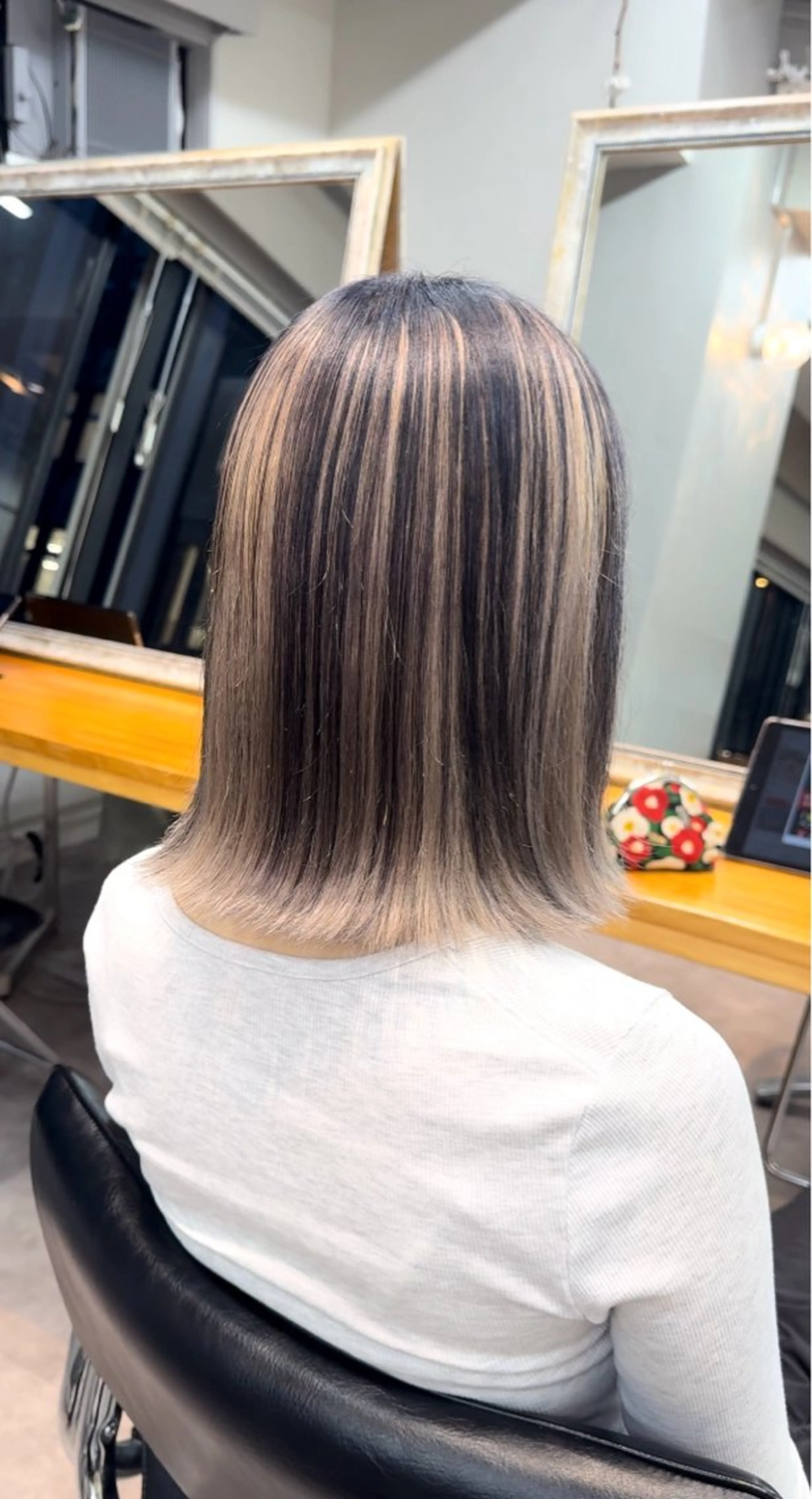 ミディアム カラー ヘアカラー トリートメント ブリーチ/ ハイトーンShugaのヘアスタイル