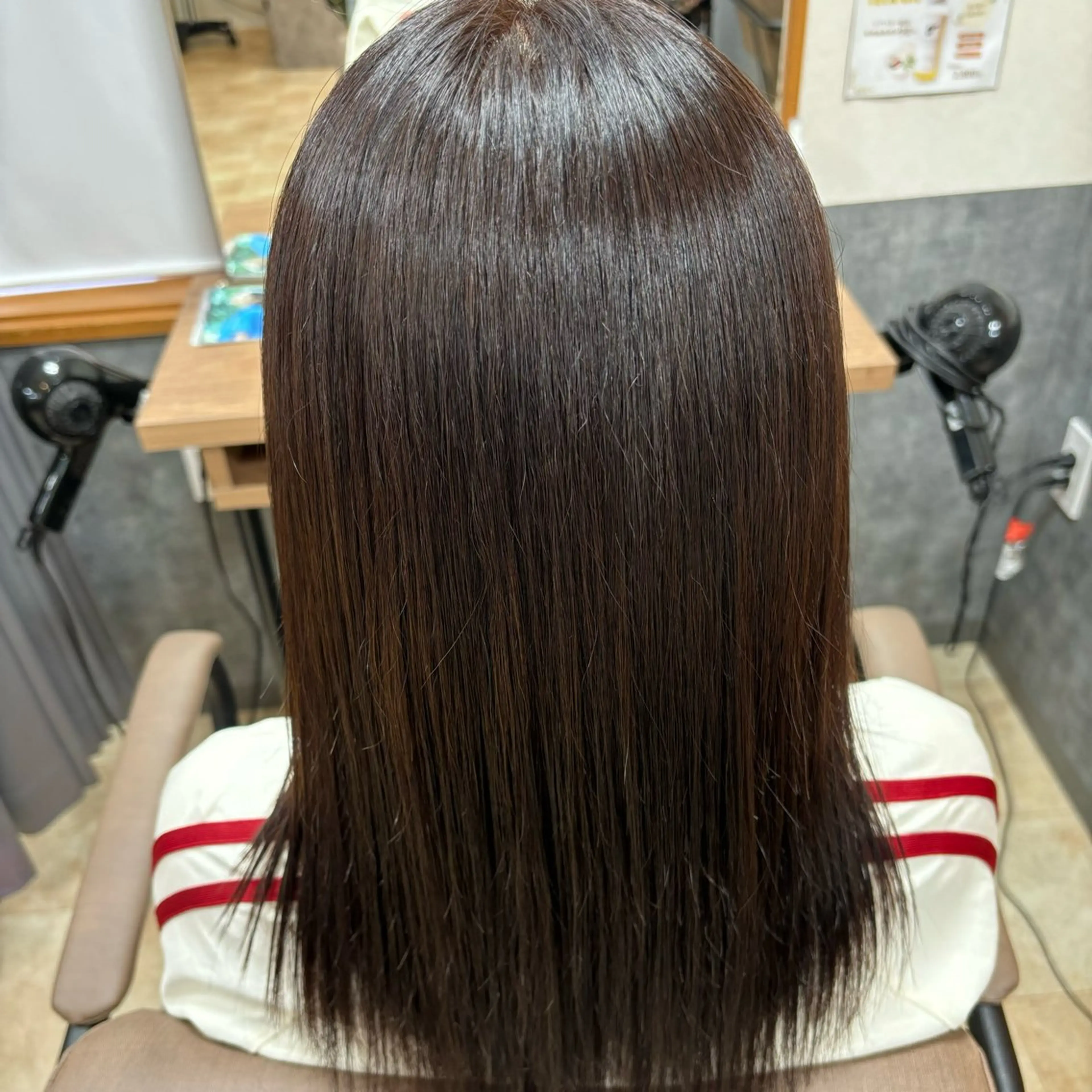 セミロング カラー パーマ ブラウンカラー 縮毛矯正 トリートメント カット ヘアカラー 縮毛矯正 トリートメント 竹内 滉太のヘアスタイル