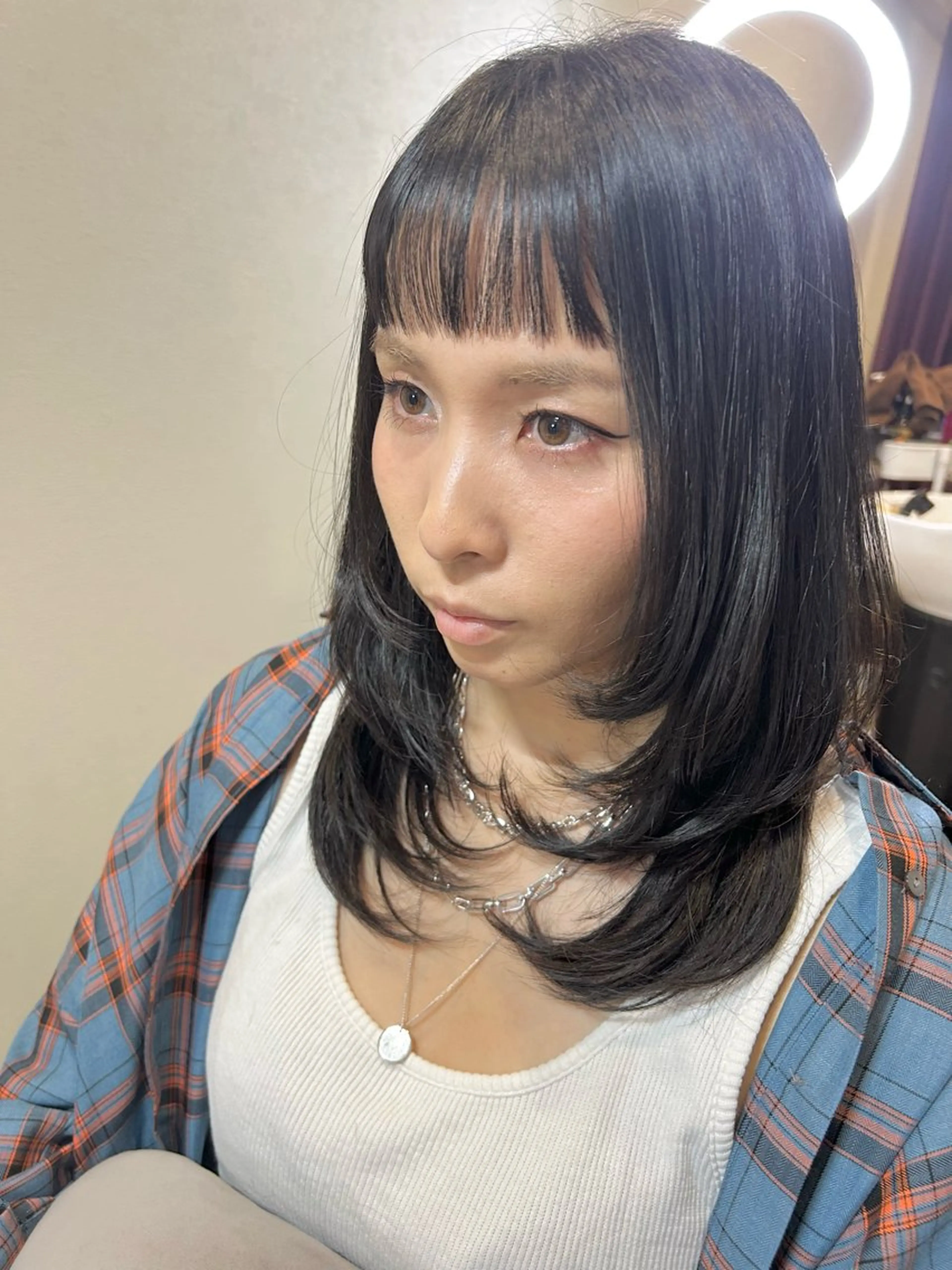 ミディアム レイヤーカット カット ヘアカラー トリートメント Vivie.所属・新都心個室サロン/ 古波蔵美奈のヘアスタイル