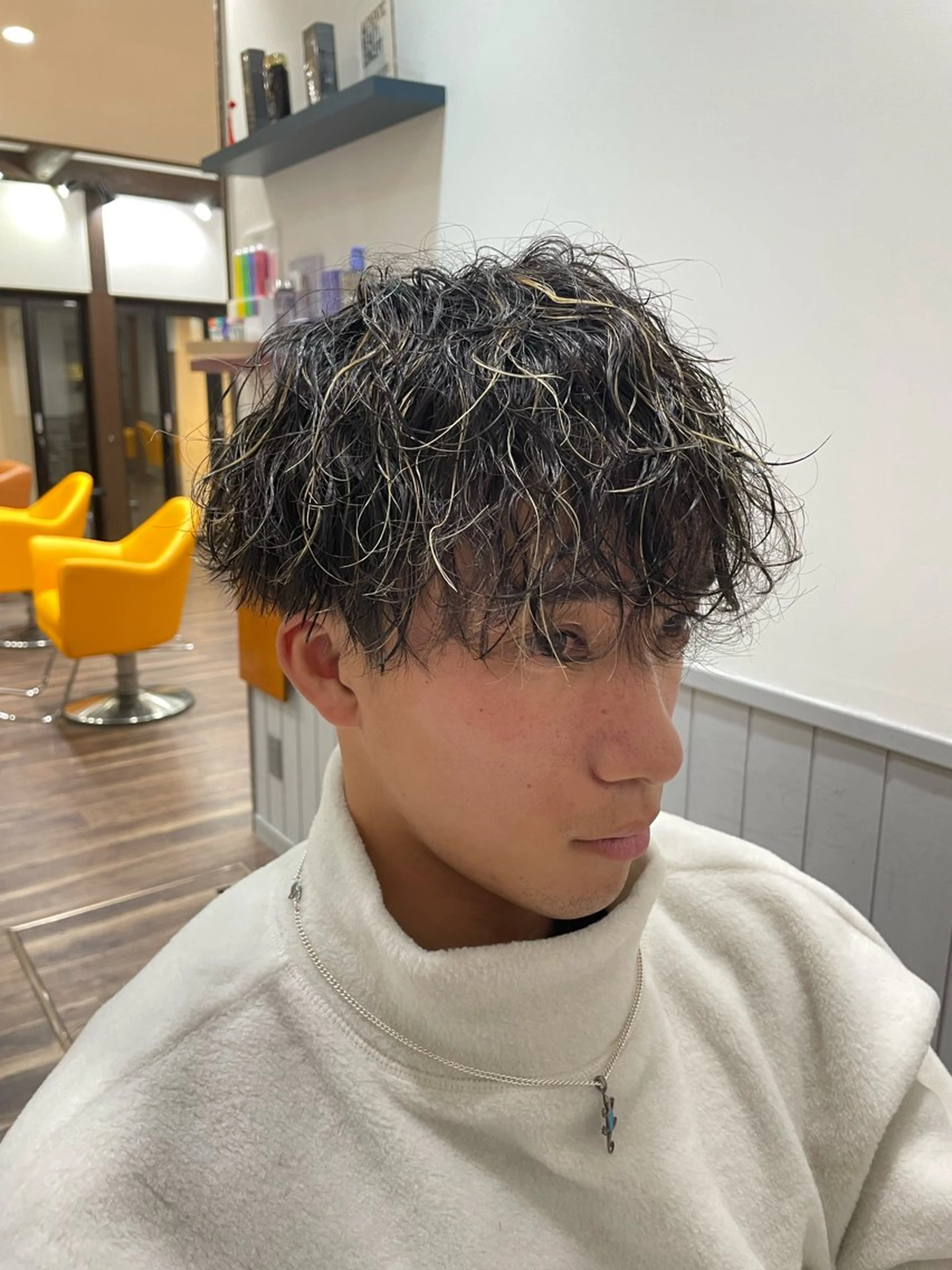 パーマ メンズ メンズハイライト メンズパーマ 稲垣 熙のヘアスタイル