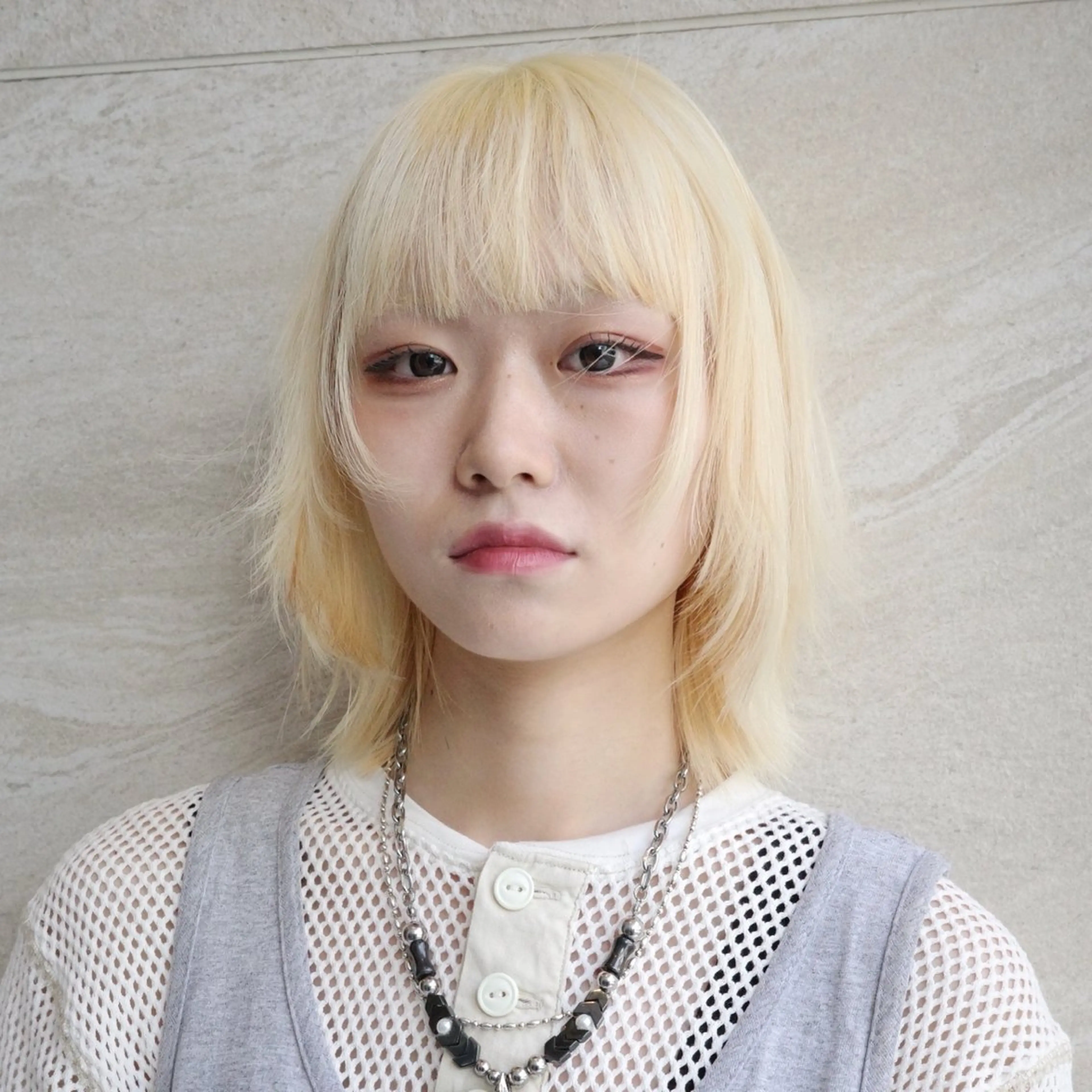 ショート カラー 梅田のブリーチ特化 美容師KAI🥰のヘアスタイル