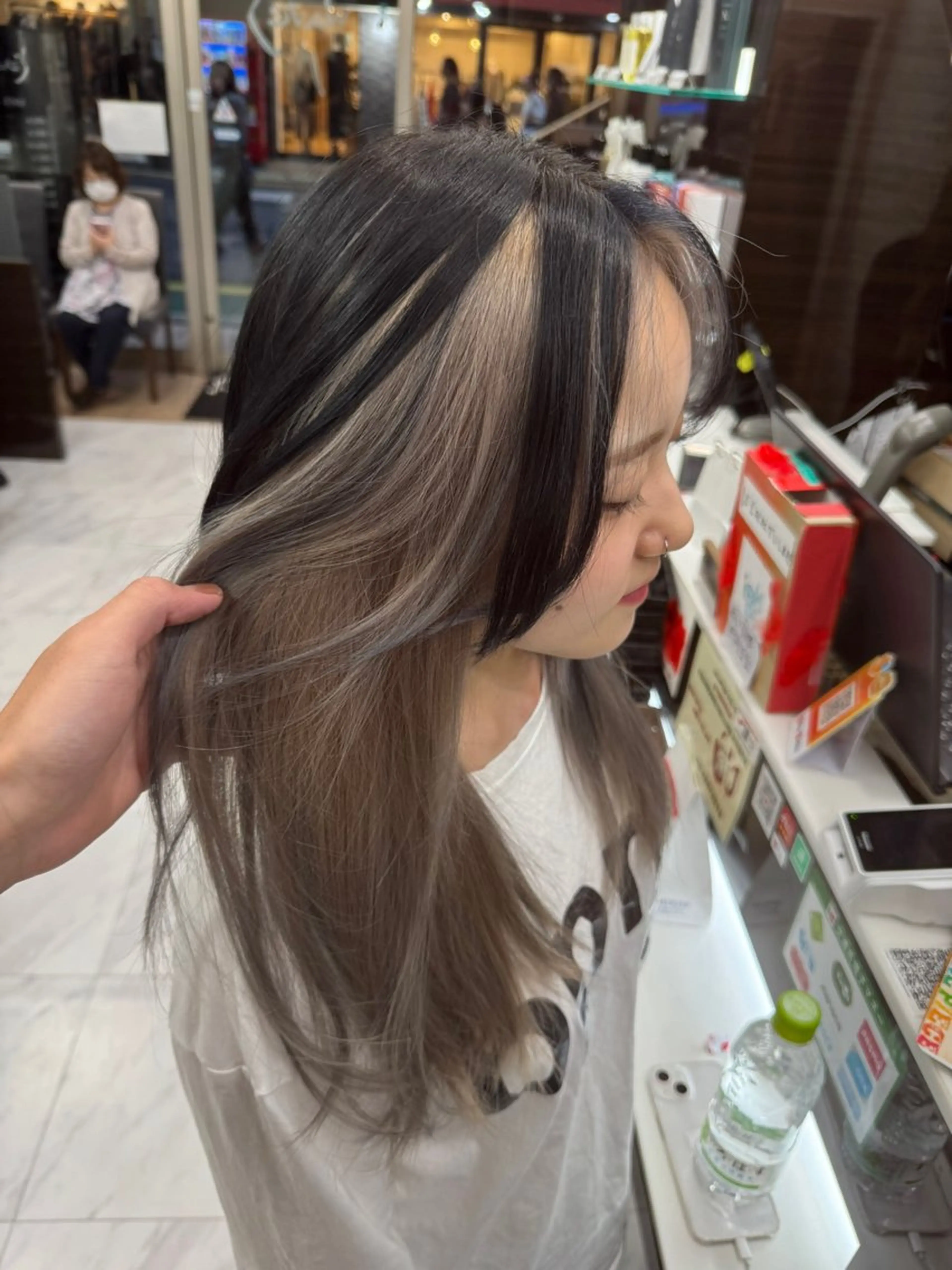 ロング カラー ヘアアレンジ 切りっぱなしボブ ミストバング 黒髪 ブリーチ ブルーカラー カット ヘアカラー トリートメント 目黒 碧人のヘアスタイル