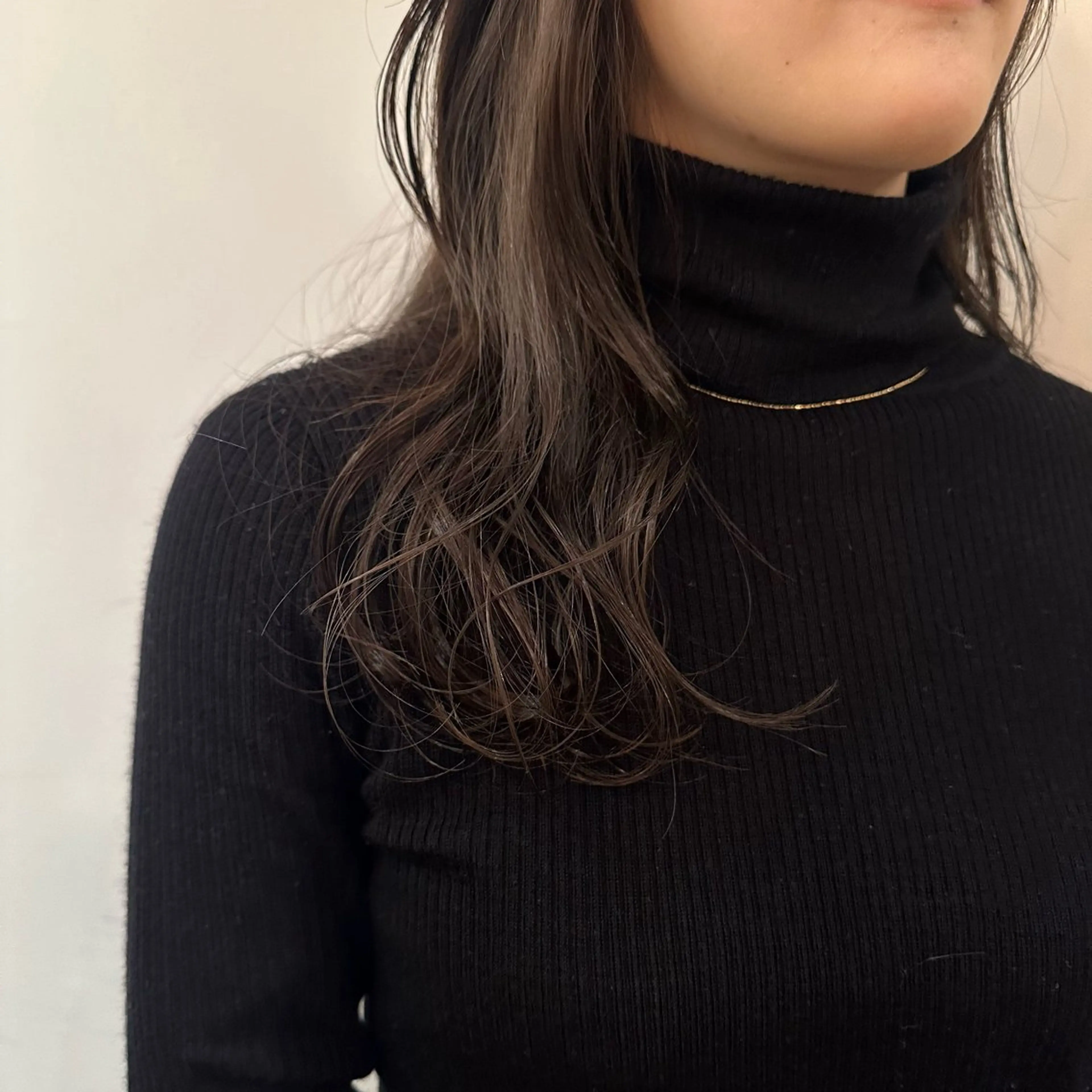 ロング カラー ヘアアレンジ イヤリングカラー 飯島 美海のヘアスタイル