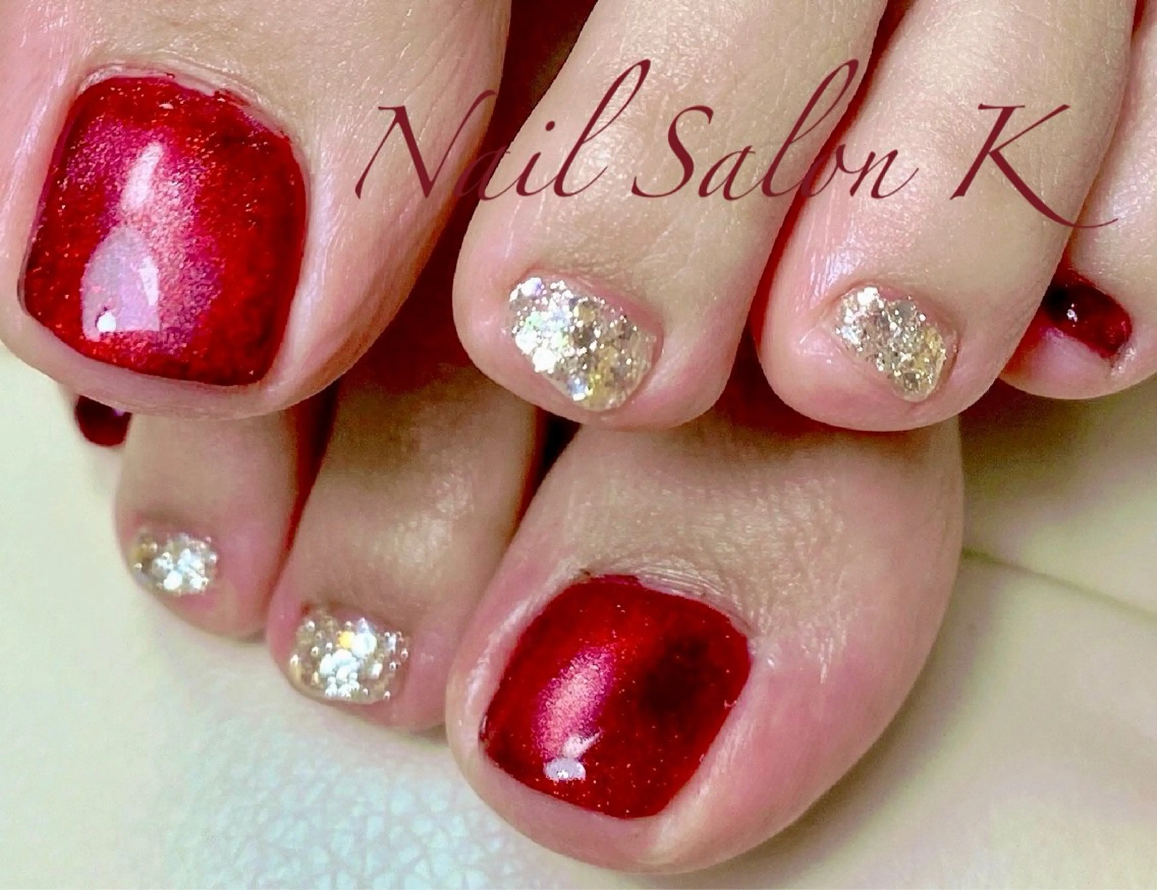 ネイル ボルドー ラメ(グリッター) マグネットネイル フットネイル Nail Salon K 🧸美爪育成のネイルデザイン