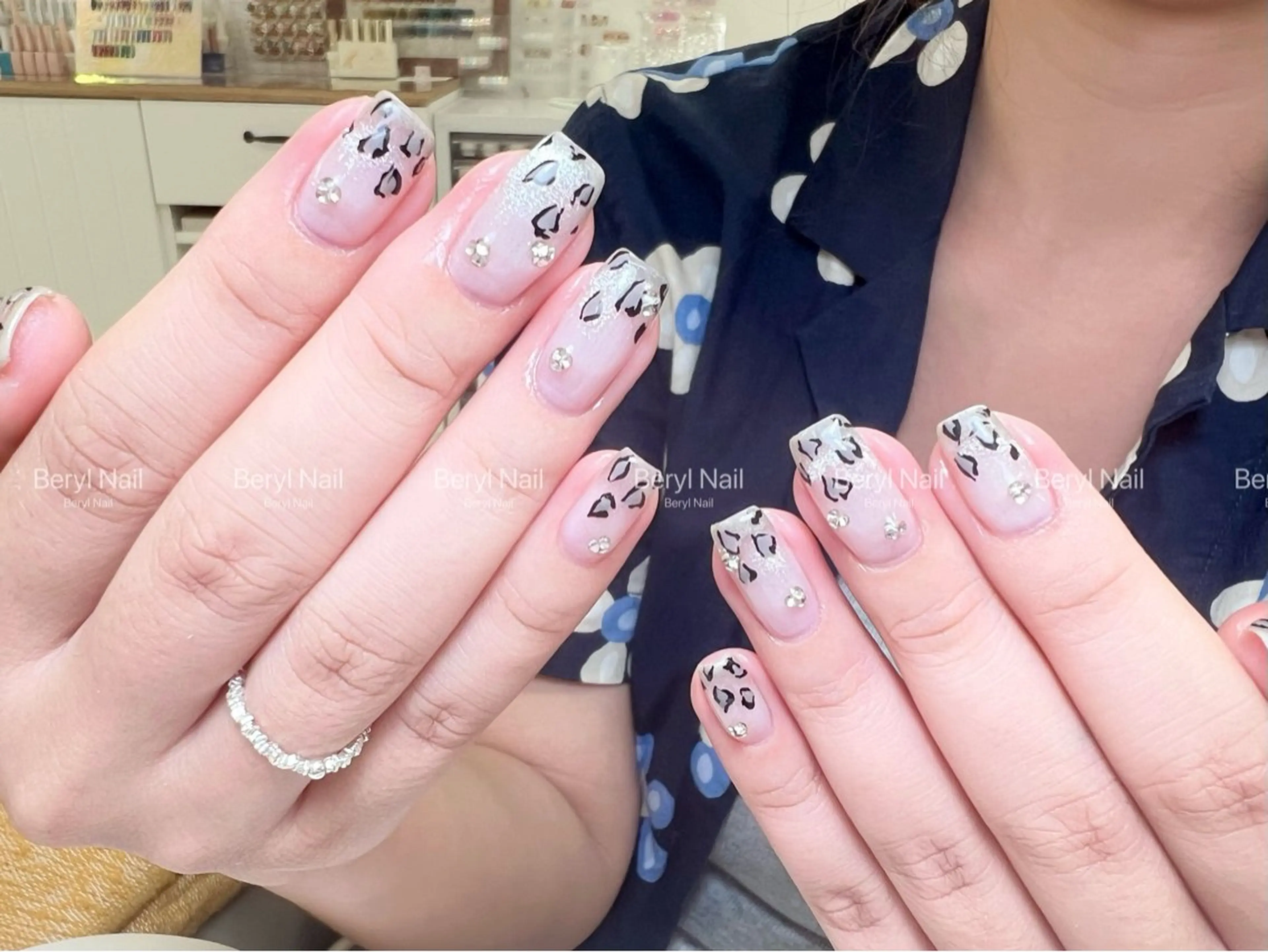 ミディアム ハンドネイル Beryl Nail所属・Beryl Nail 新大久保のネイルデザイン
