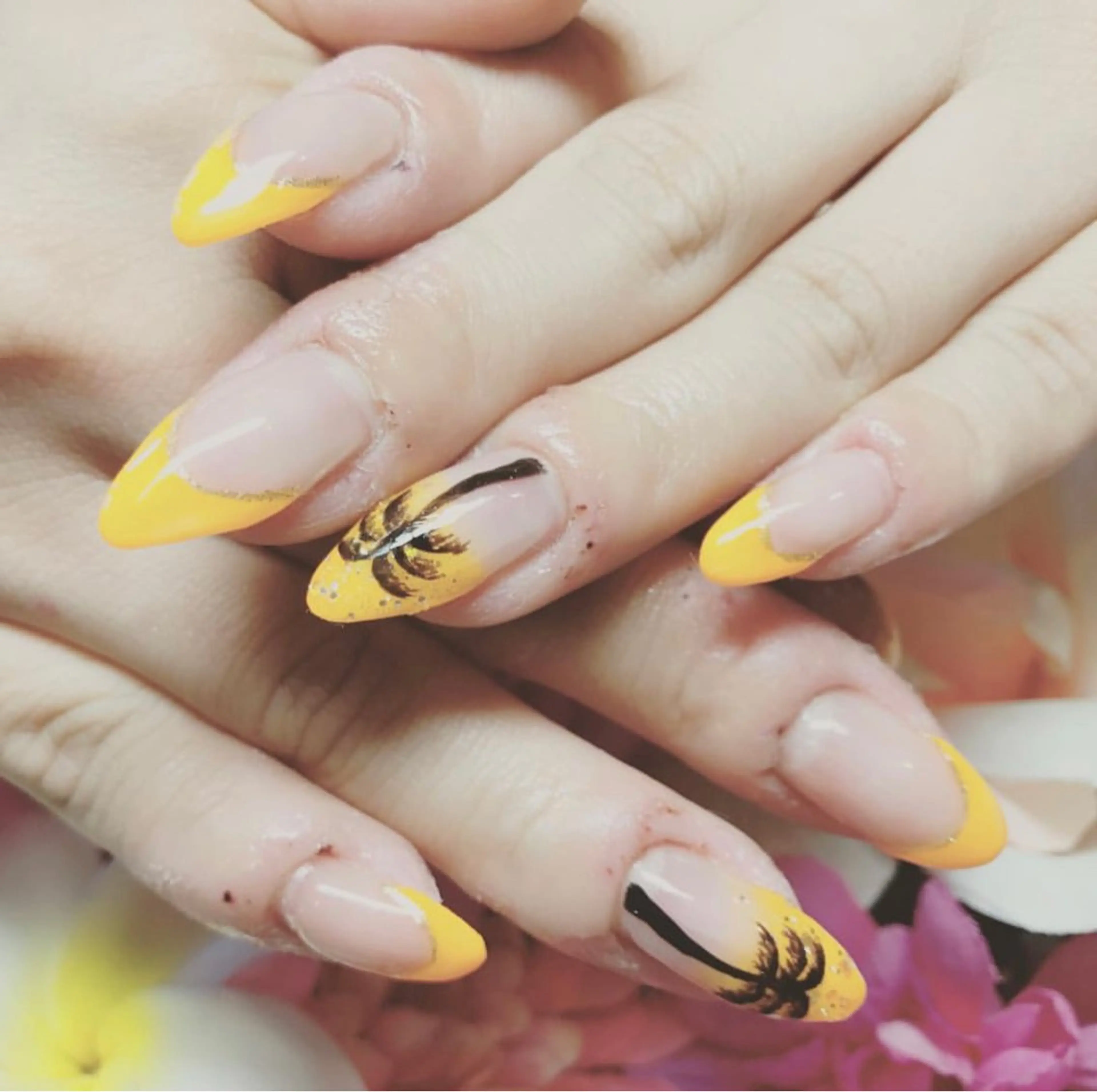 ネイル フレンチネイル eyenailist NANAのネイルデザイン