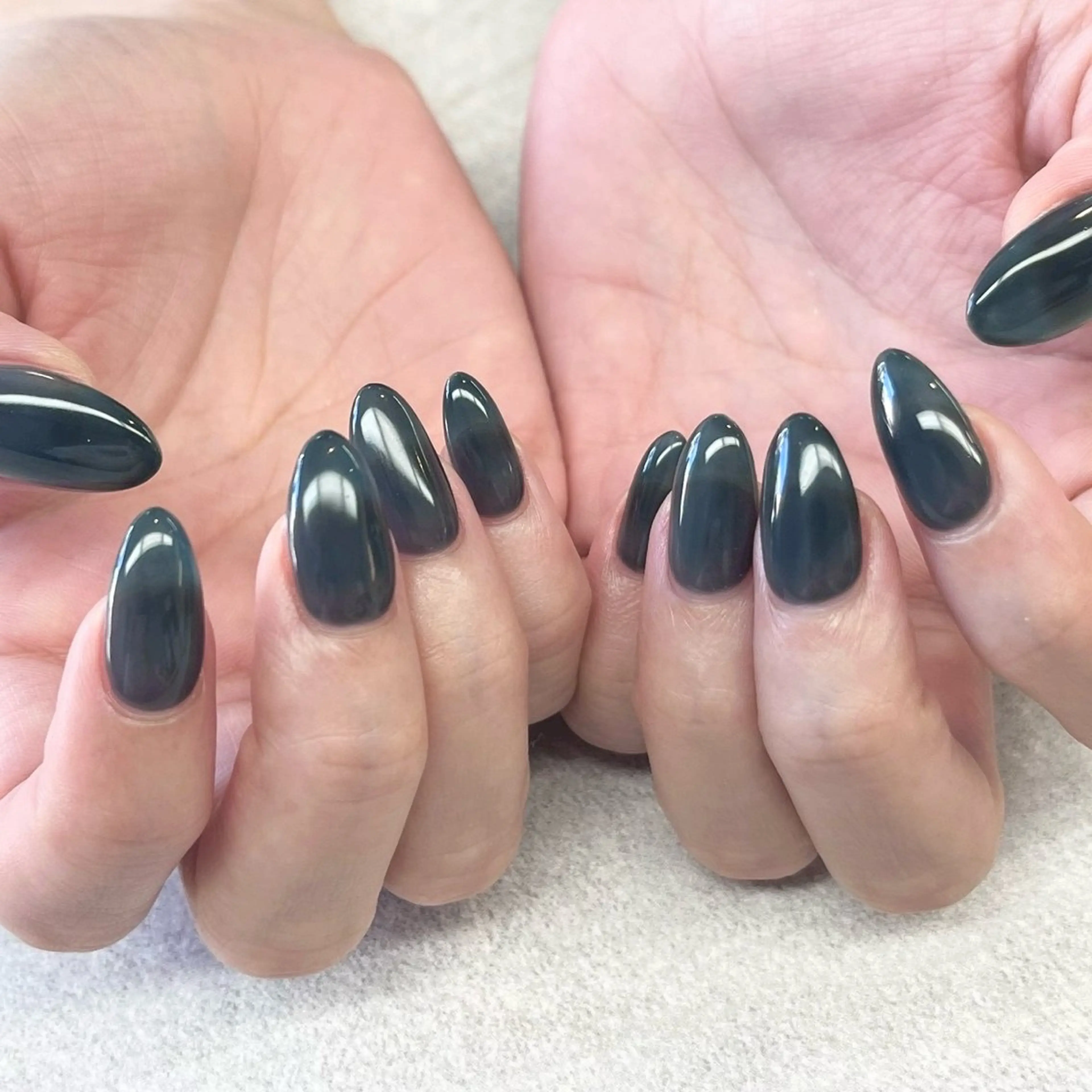 ネイル ネイビー ワンカラーネイル LORAN  Lim EYE&NAIL【ローランリム】所属・LORAN Lim 紫月のネイルデザイン