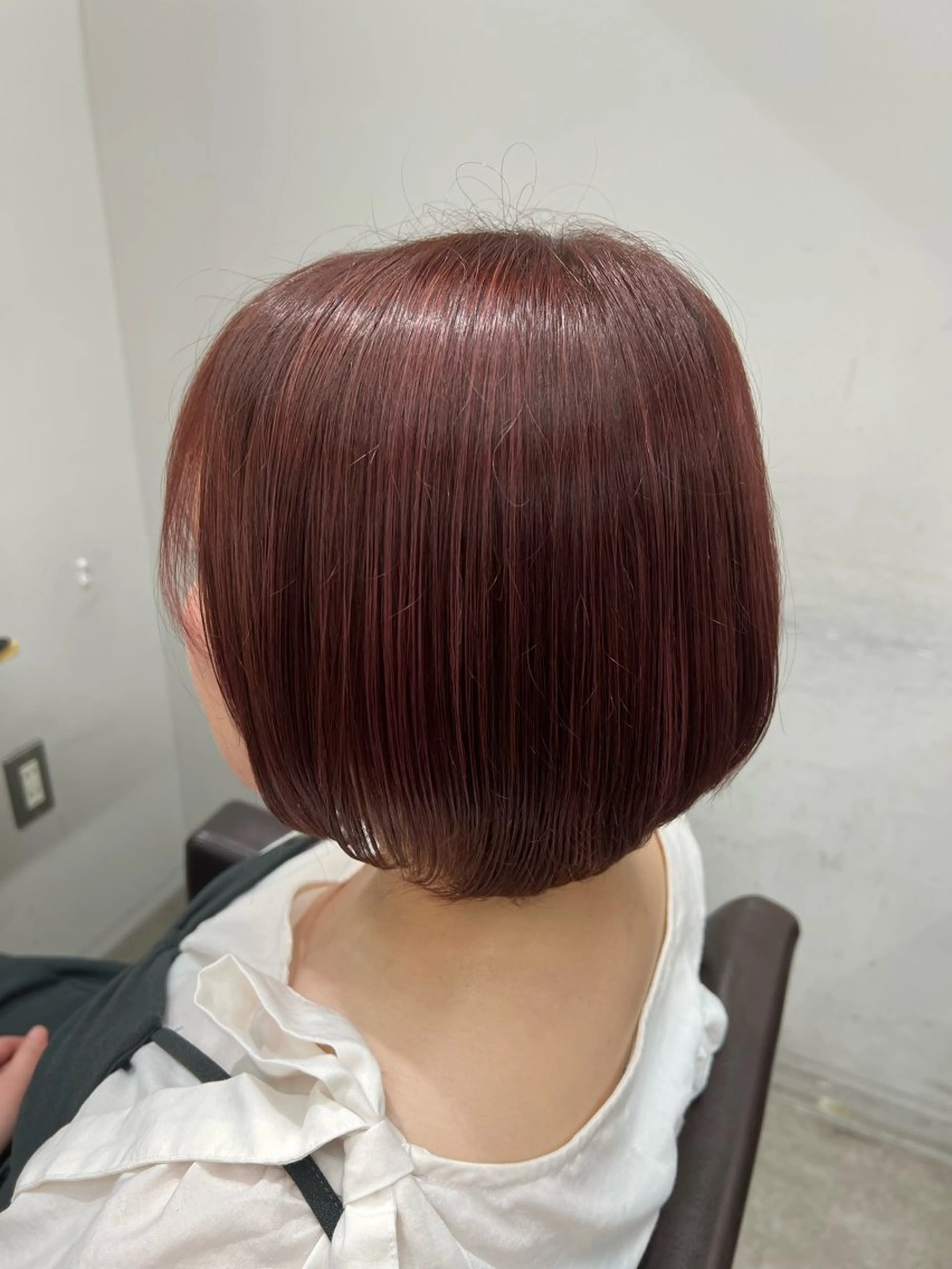 ショート カラー ブラウンカラー ピンクカラー ピンクブラウン 斎藤 朋佳のヘアスタイル