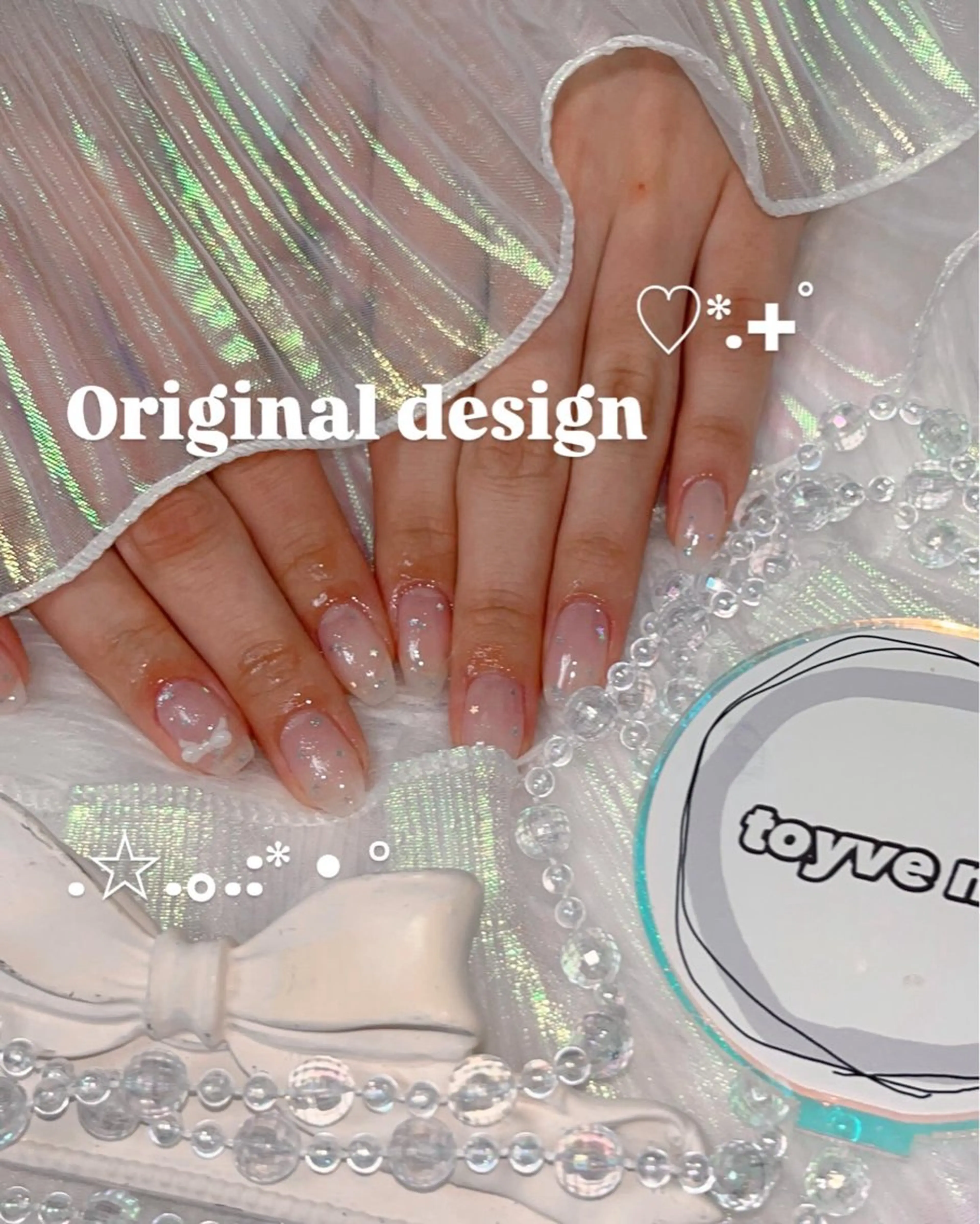 ネイル ホログラムネイル ハンドネイル kairi Toyvenailのネイルデザイン