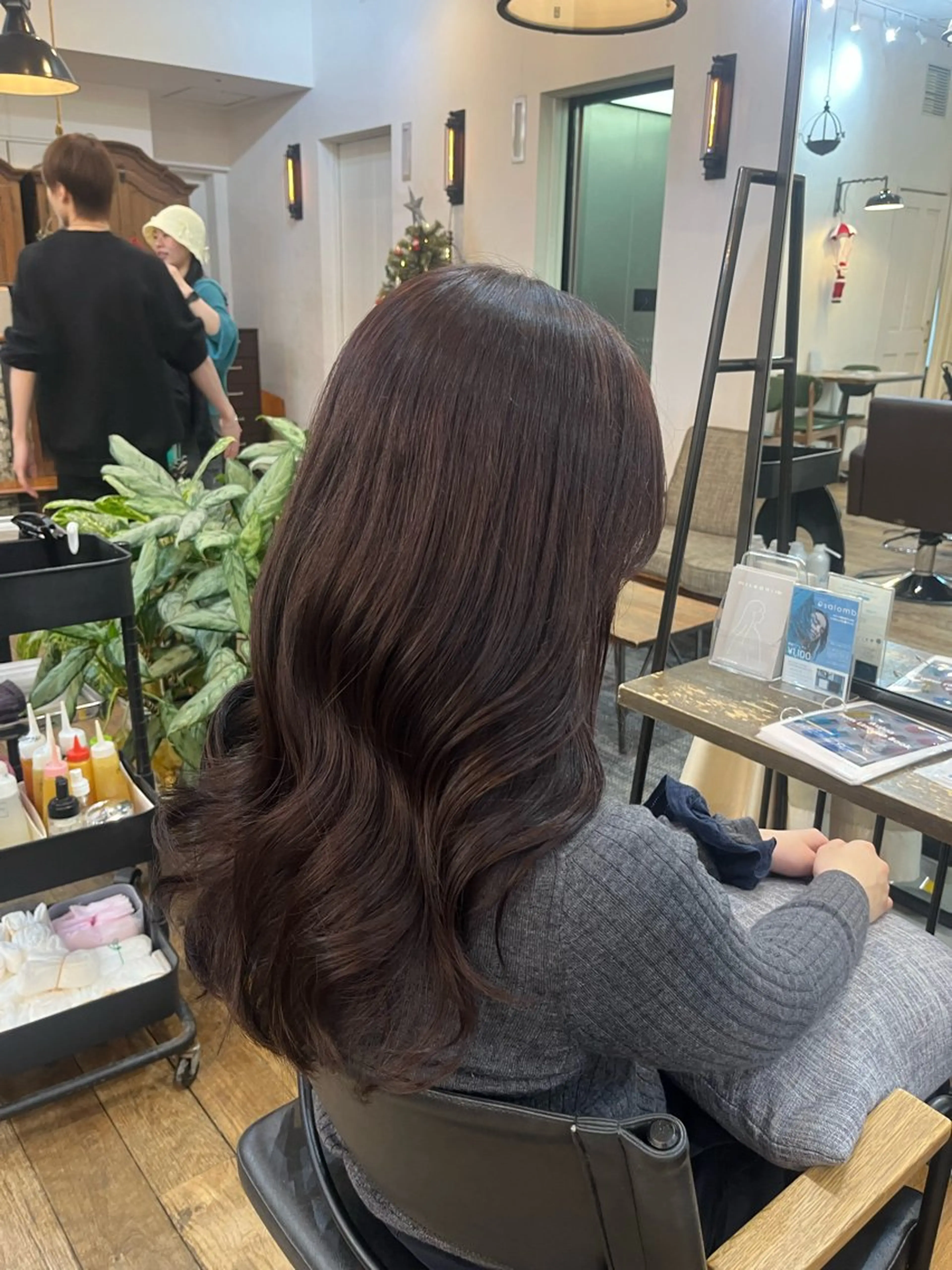 カラー ケアカラー ヘアカラー トリートメント Belle Ginza並木通り所属・ゆるふわパーマ／ 透けカラー／秋葉香乃のヘアスタイル