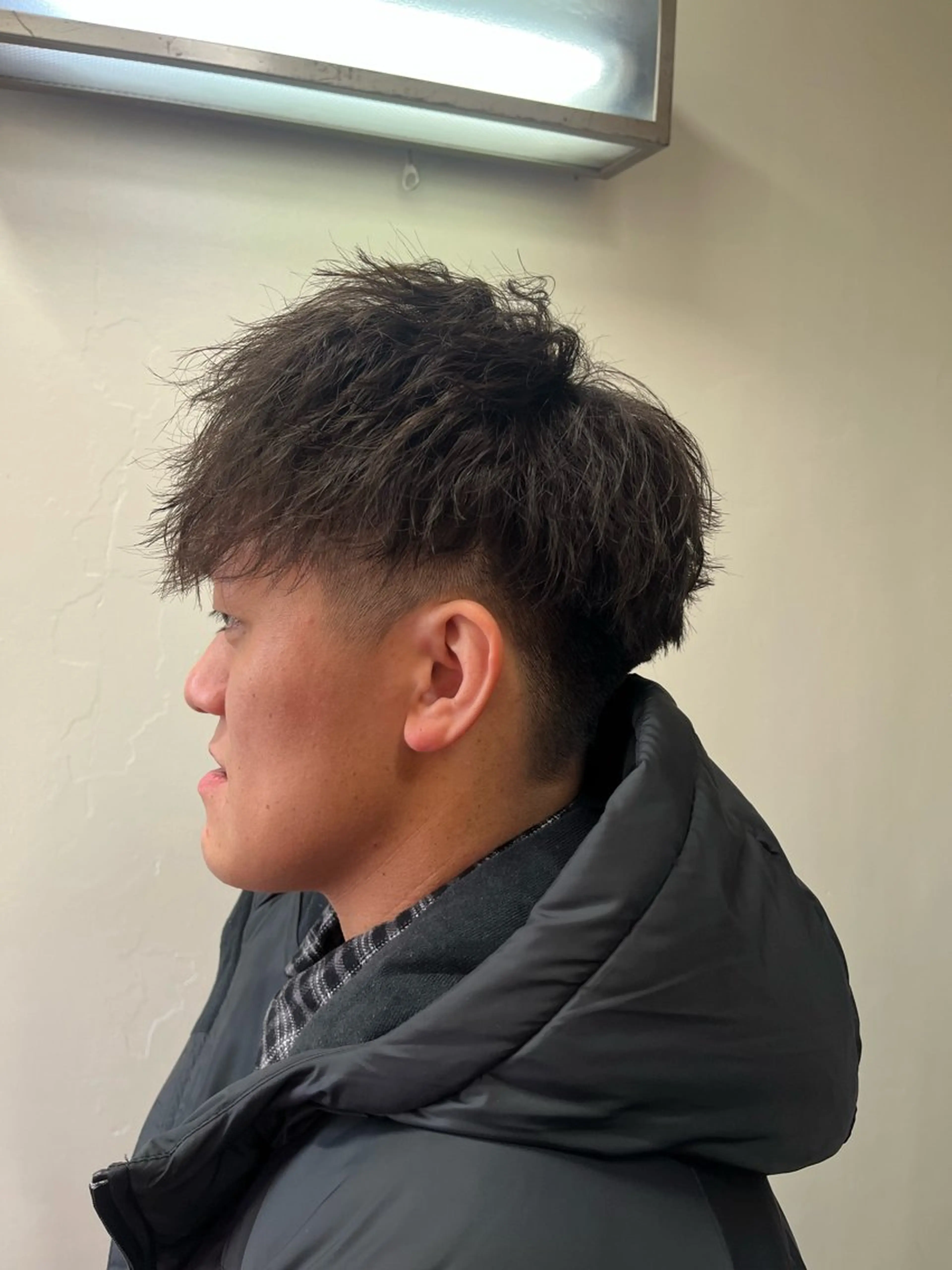 ショート パーマ メンズ ショートヘア カット パーマ カルマ・ニュアンス パーマ　須田龍世のヘアスタイル