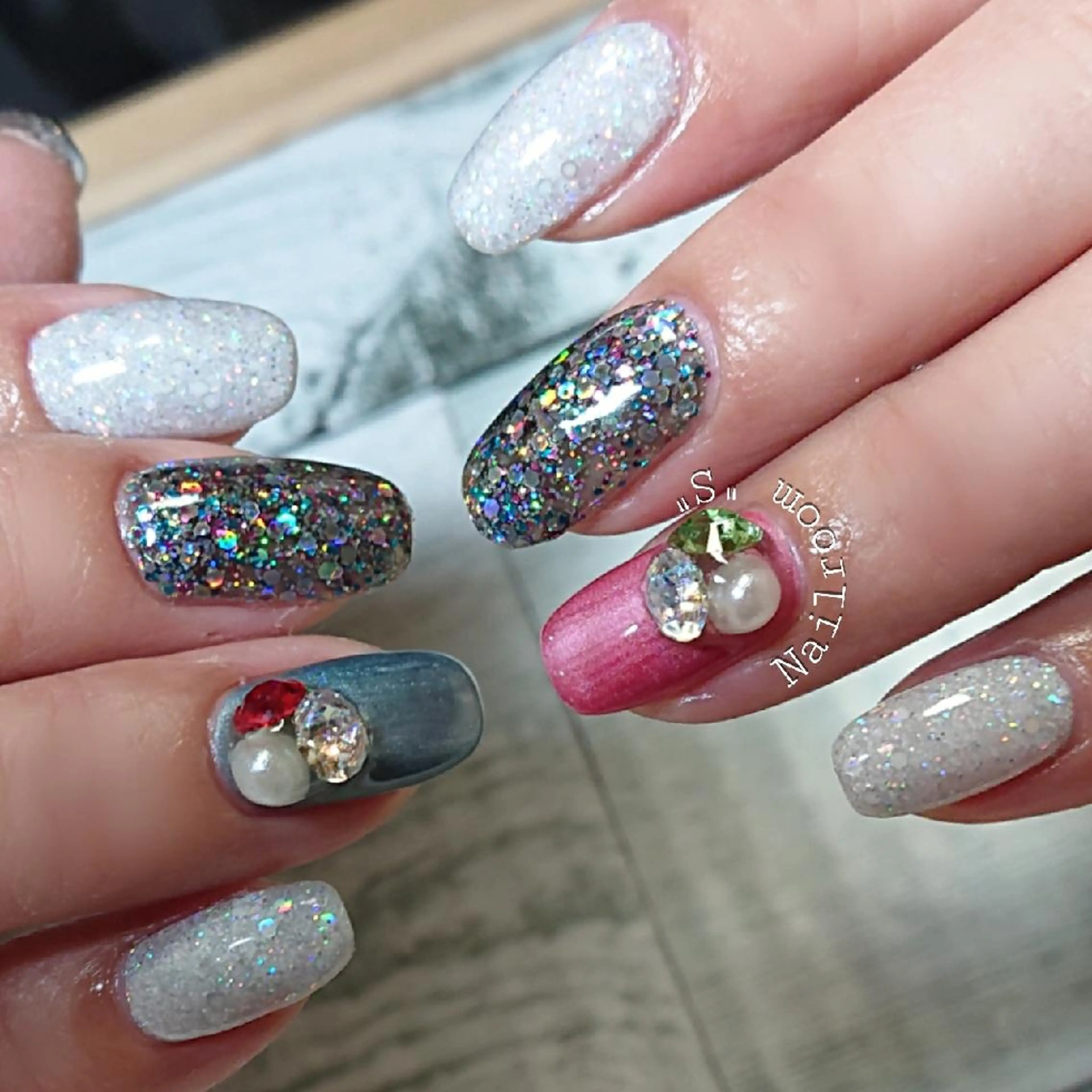 ネイル 冬ネイル クリスマス ハンドネイル ハンドケア Nail room  "S"  SAKAIのネイルデザイン