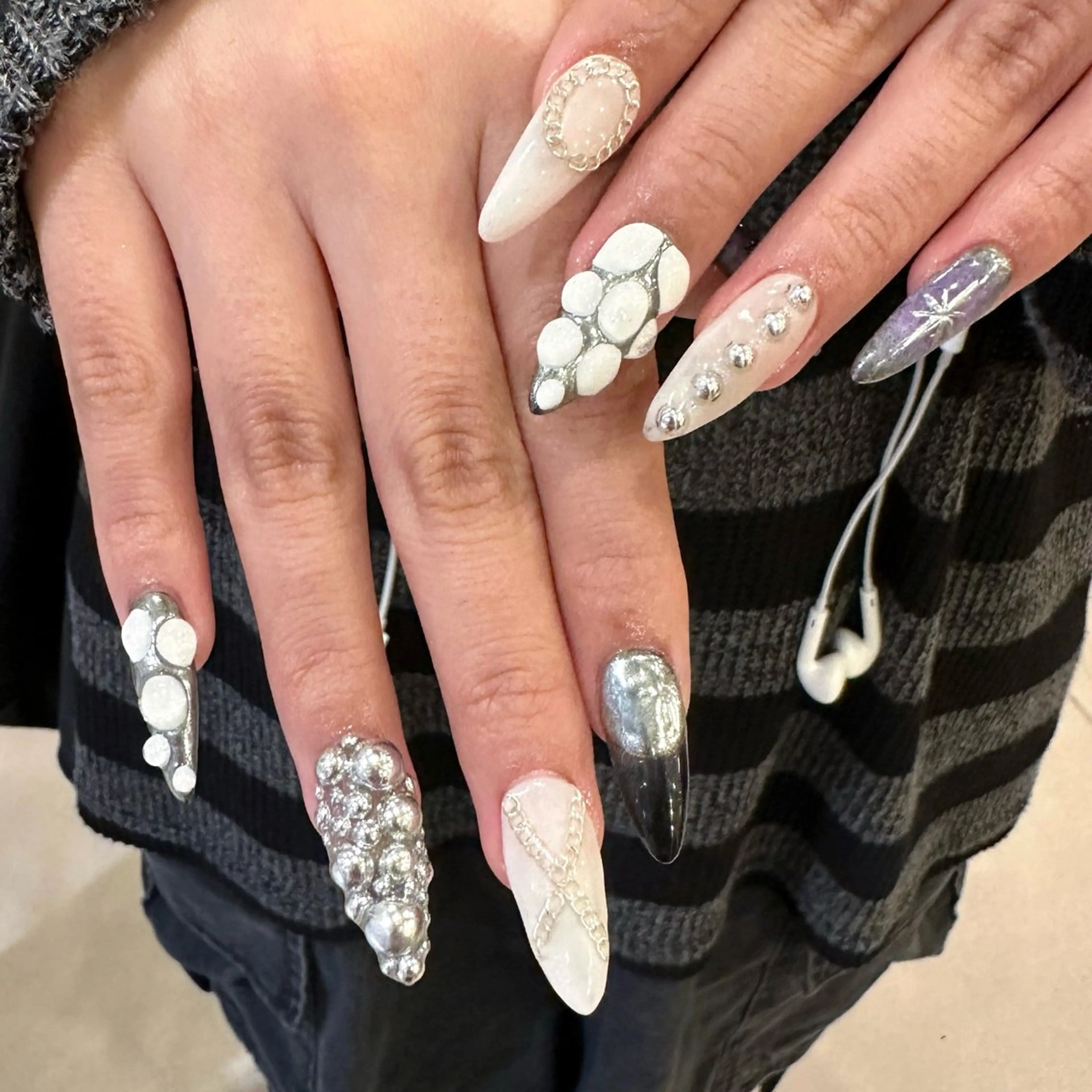 ネイル ハンドネイル 👽個性派ネイル🎀 komachiのネイルデザイン