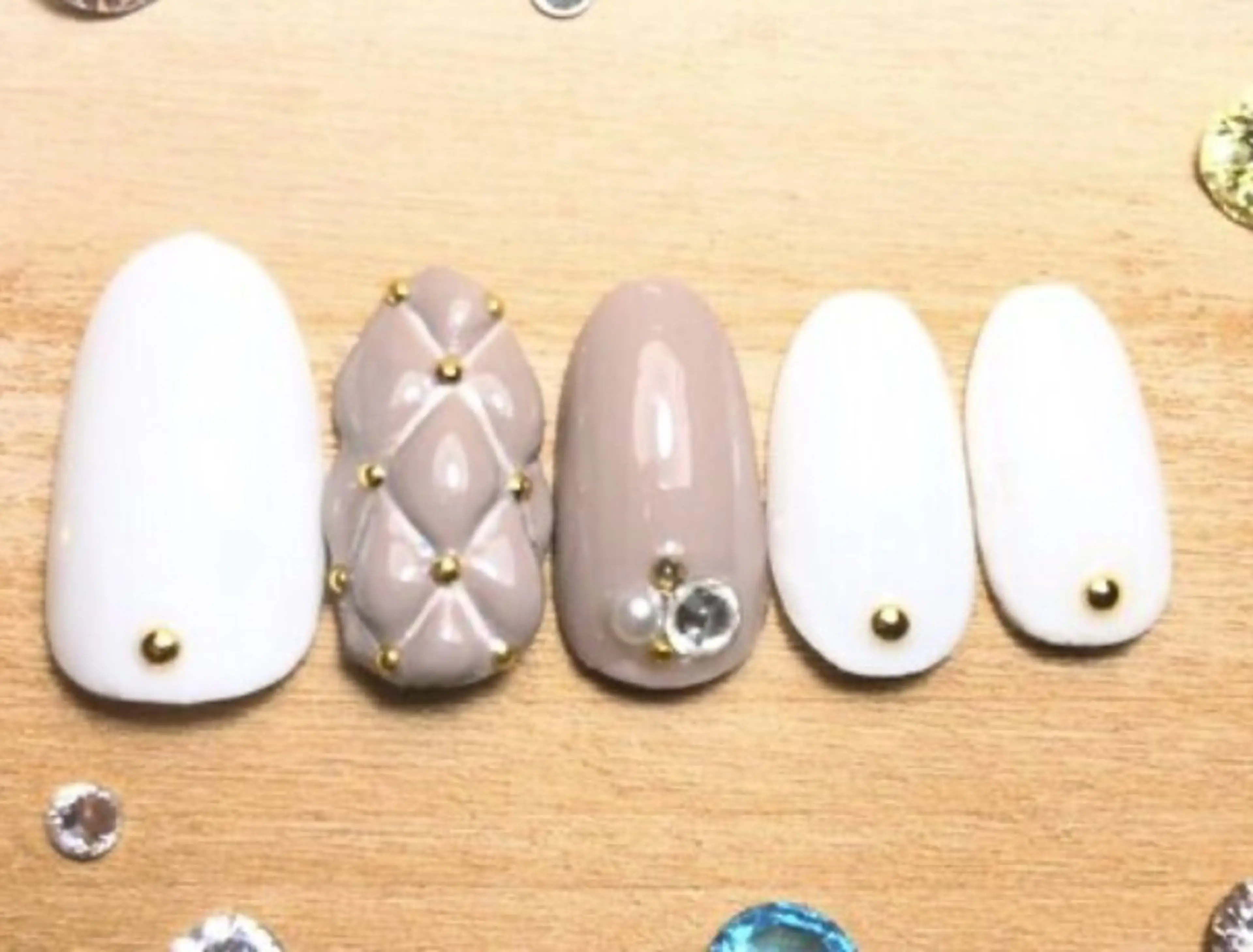 ネイル Nest 岩崎のネイルデザイン