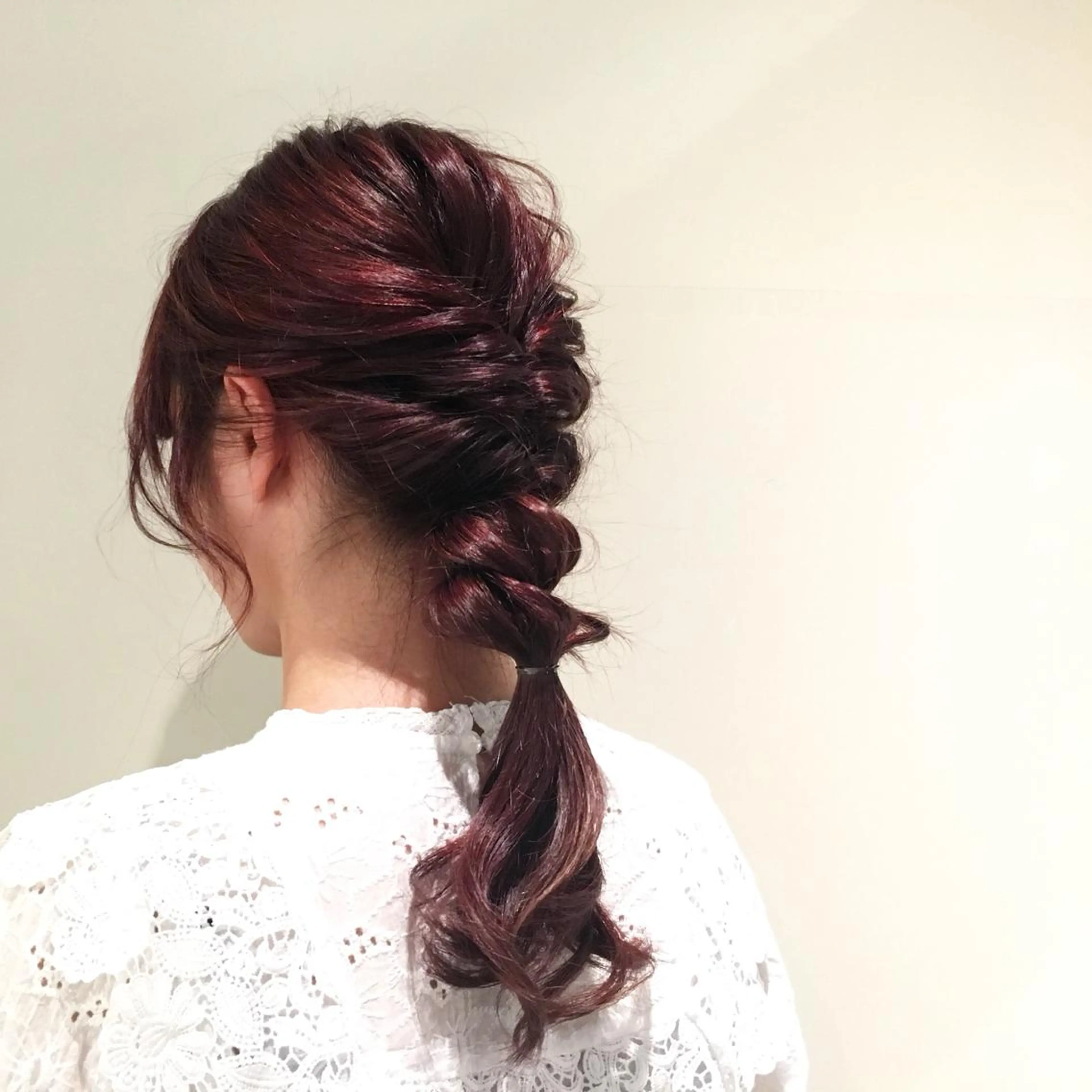 ロング カラー ヘアアレンジ 三つ編み 野々村 朋美のヘアスタイル