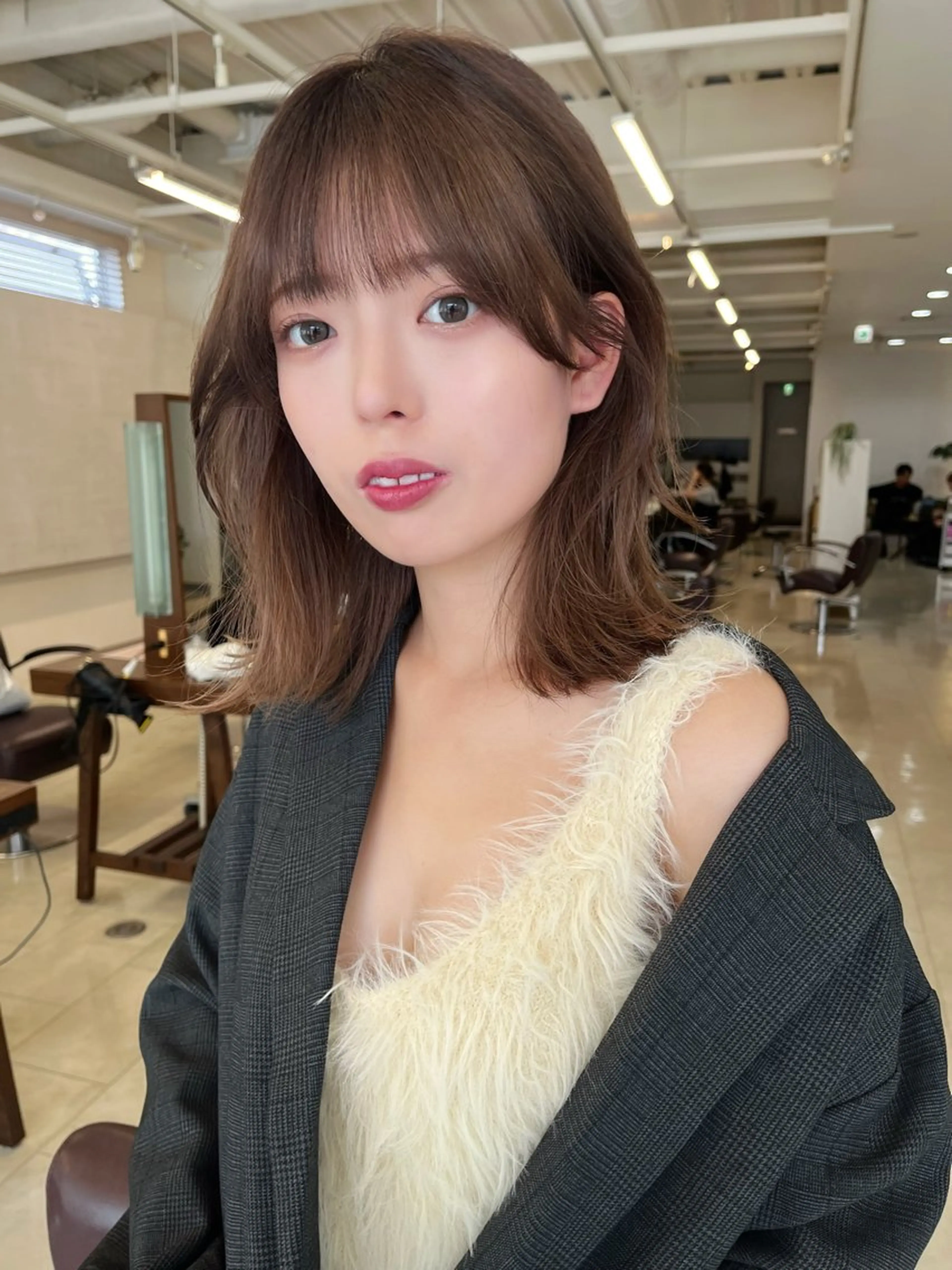 ミディアム カラー ボブ 似合わせカット カット ヘアカラー kchiara所属・yura /レイヤーカットのヘアスタイル