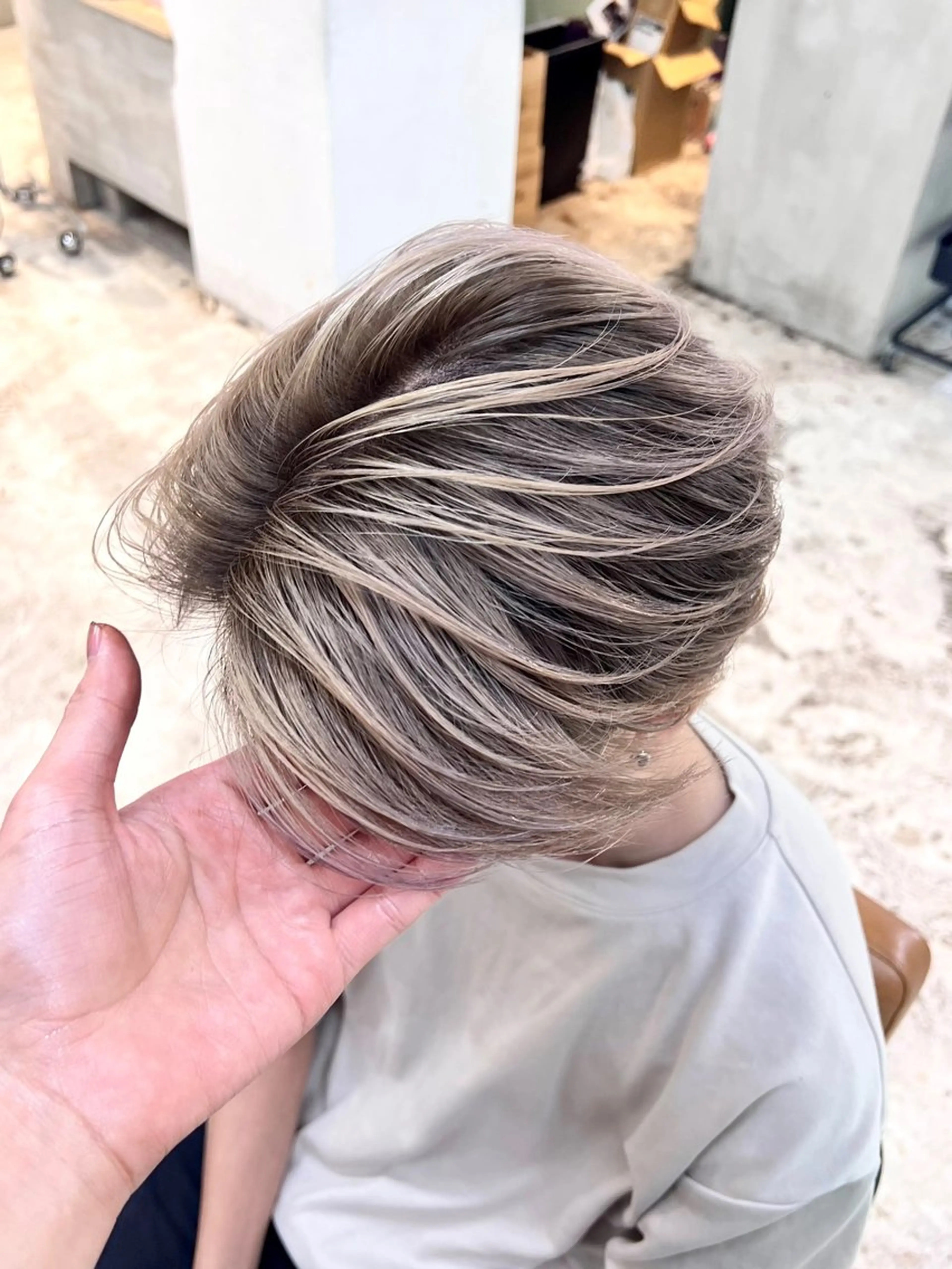 ミディアム カラー メンズ メンズバレイヤージュ バレイヤージュ レイヤーカット カット ヘアカラー トリートメント バレイヤージュ/ シャドウルーツ/安室のヘアスタイル