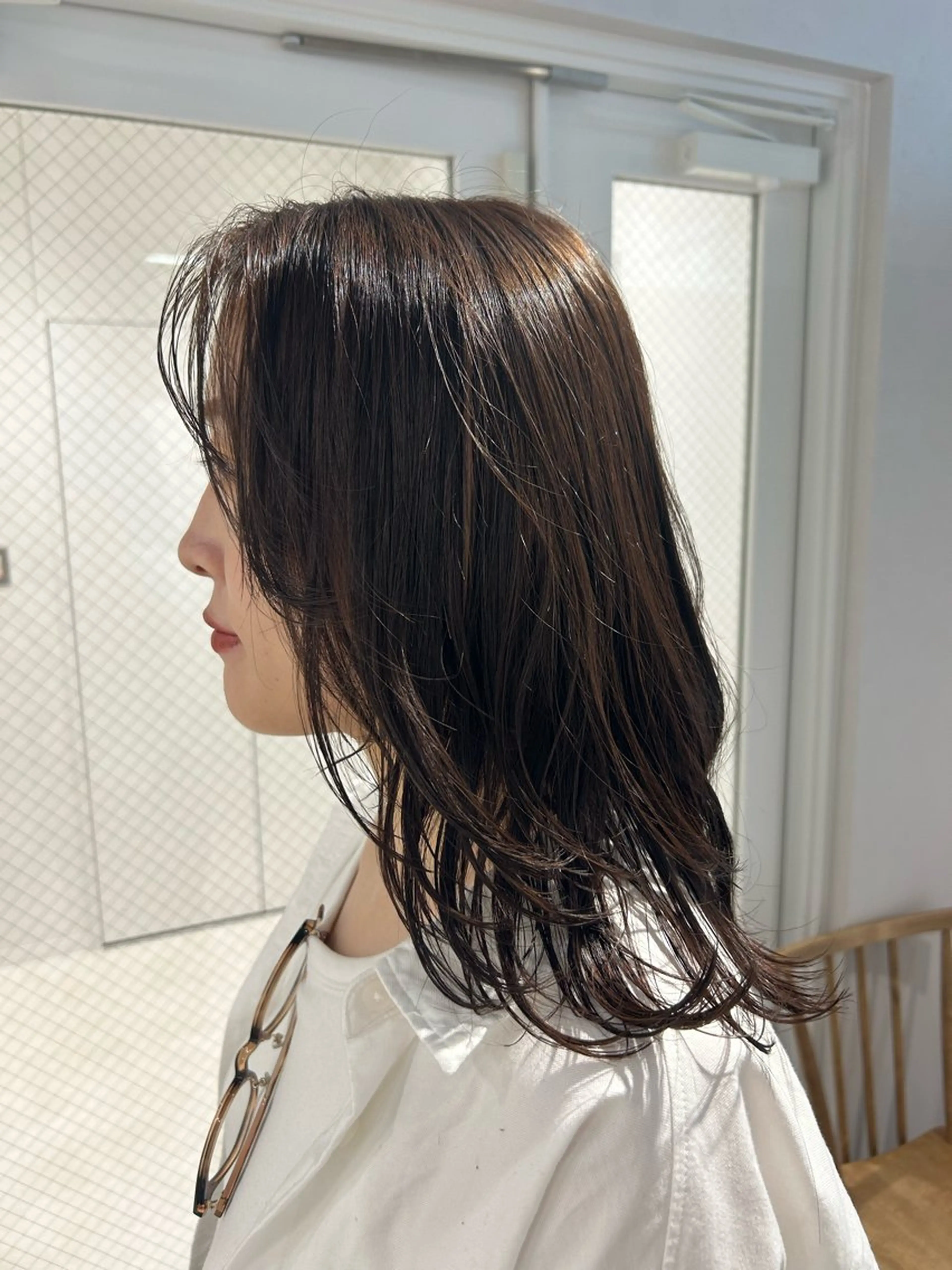 ミディアム カラー ブラウンカラー パープルカラー SALOWIN栄 三丁目 木戸里実のヘアスタイル