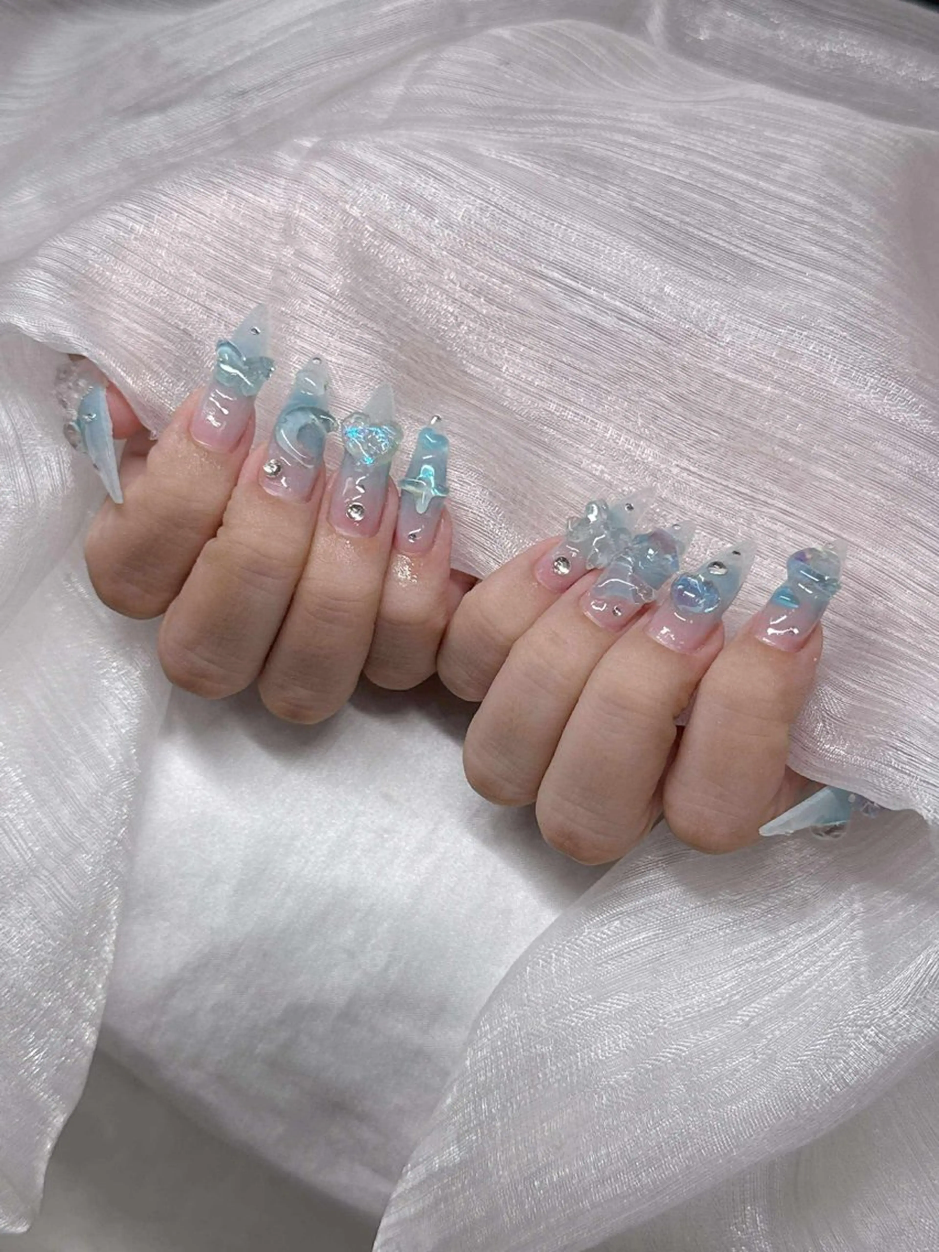 ネイル ハンドネイル Lee Nailsのネイルデザイン