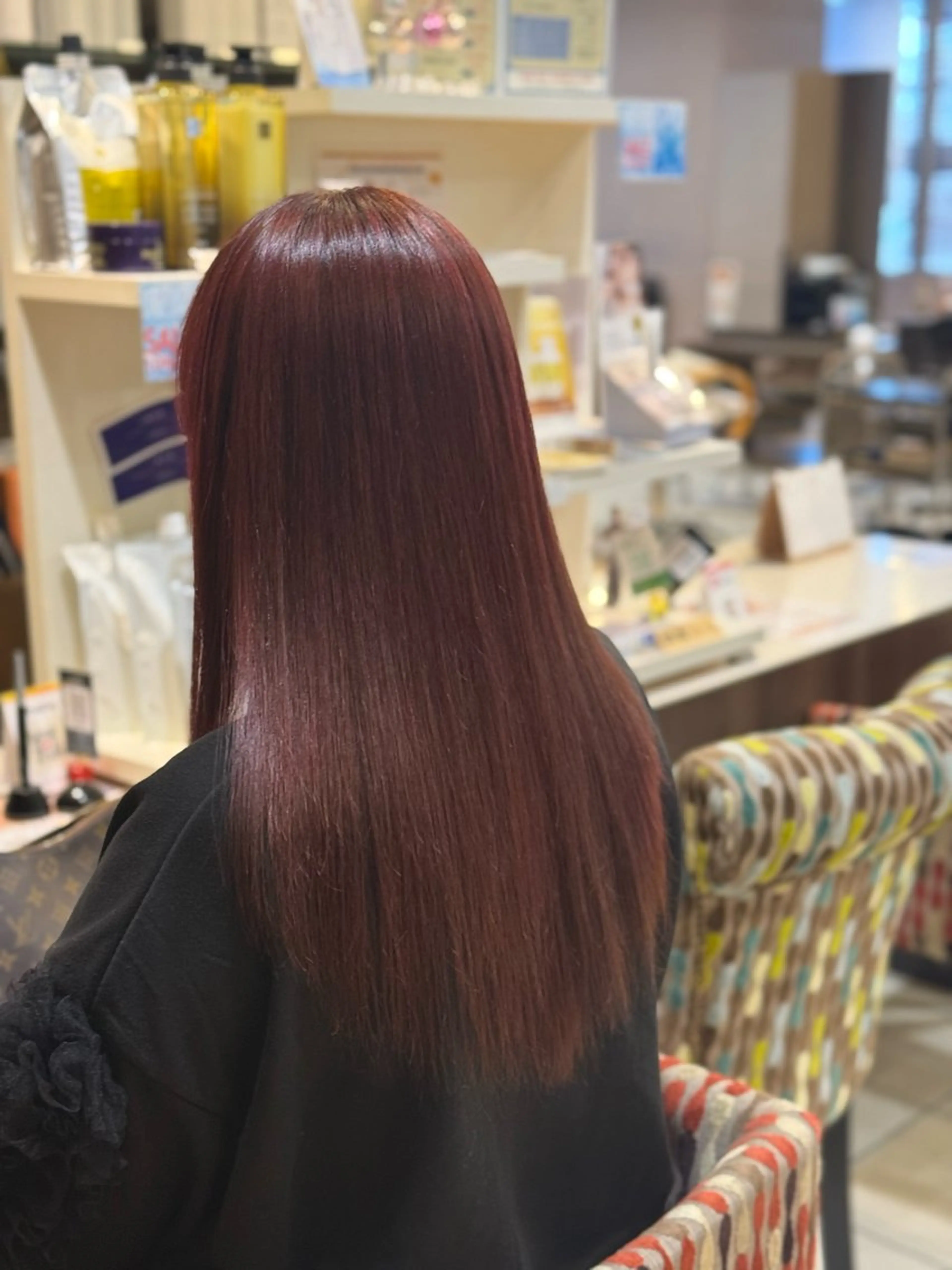 カラーカット（ロングヘアー）の写真