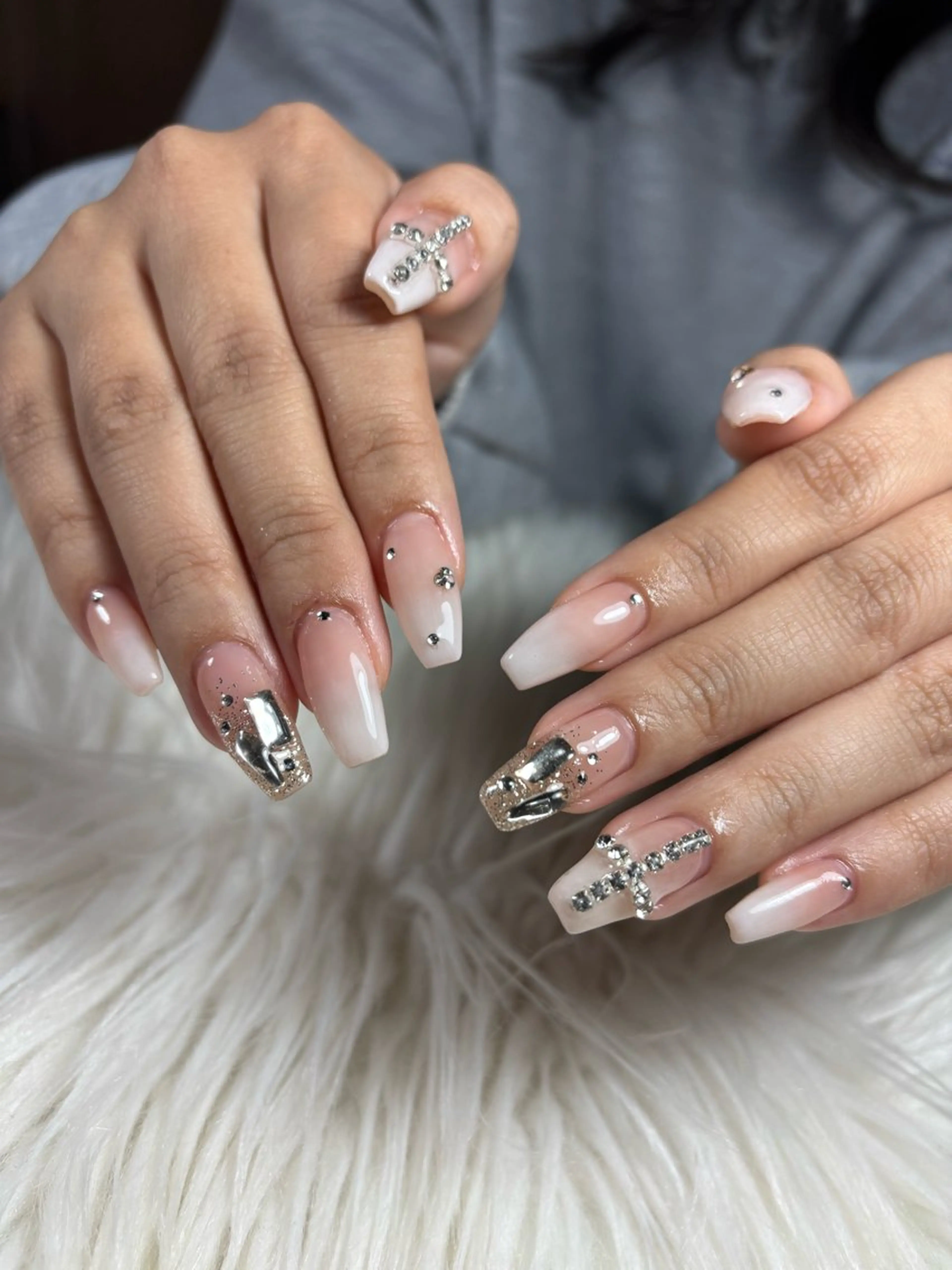 ネイル リアンナ 𝑰𝑶𝑹𝑰のネイルデザイン