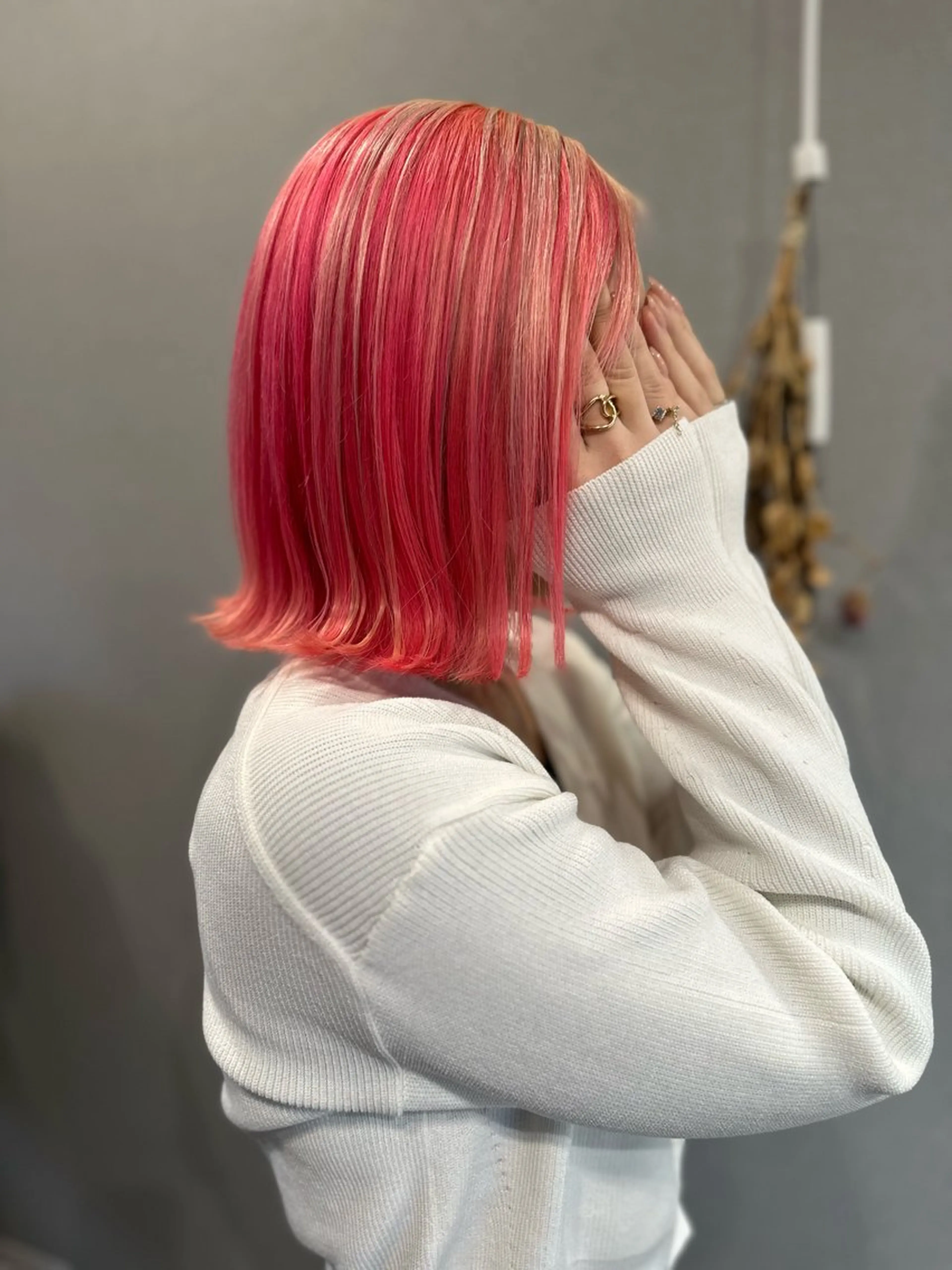 ショート カラー ブリーチ カット ヘアカラー トリートメント K Harukaのヘアスタイル