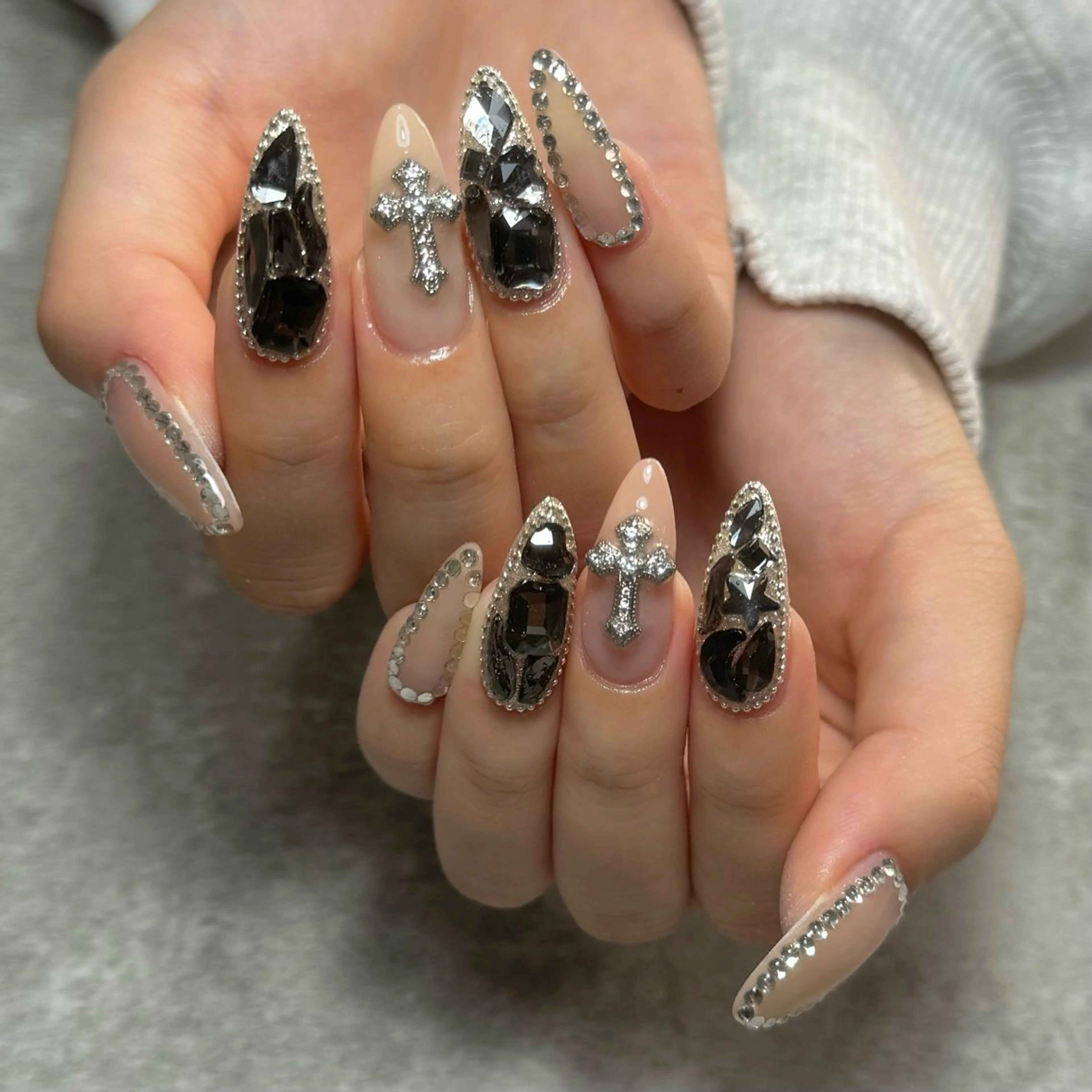 ネイル ハンドネイル NAIL303所属・NAIL303 🛼 SHIORIのネイルデザイン