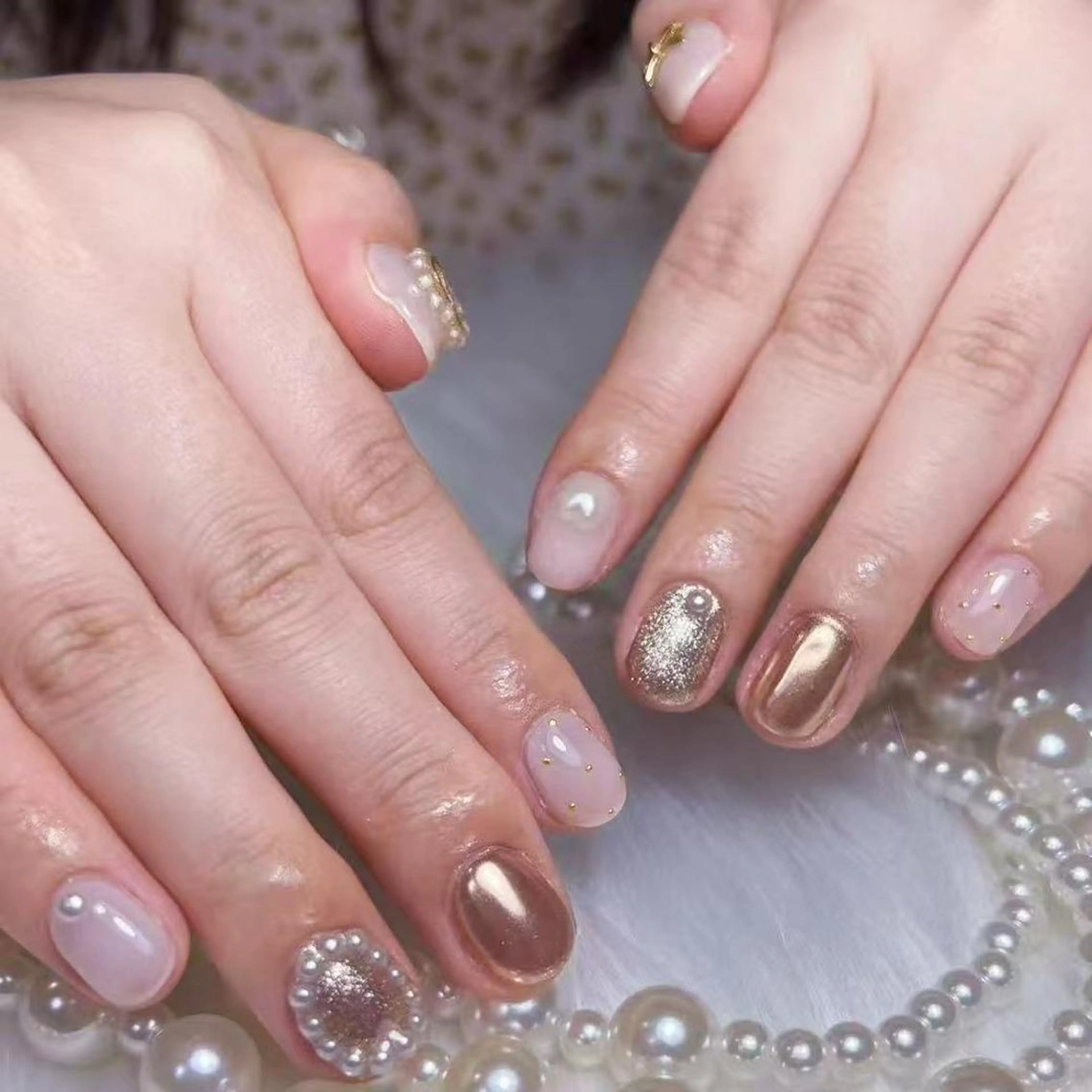 ネイル アートネイル オーロラネイル ガーリー キラキラネイル 韓国ネイル ハンドネイル nina 💅のネイルデザイン