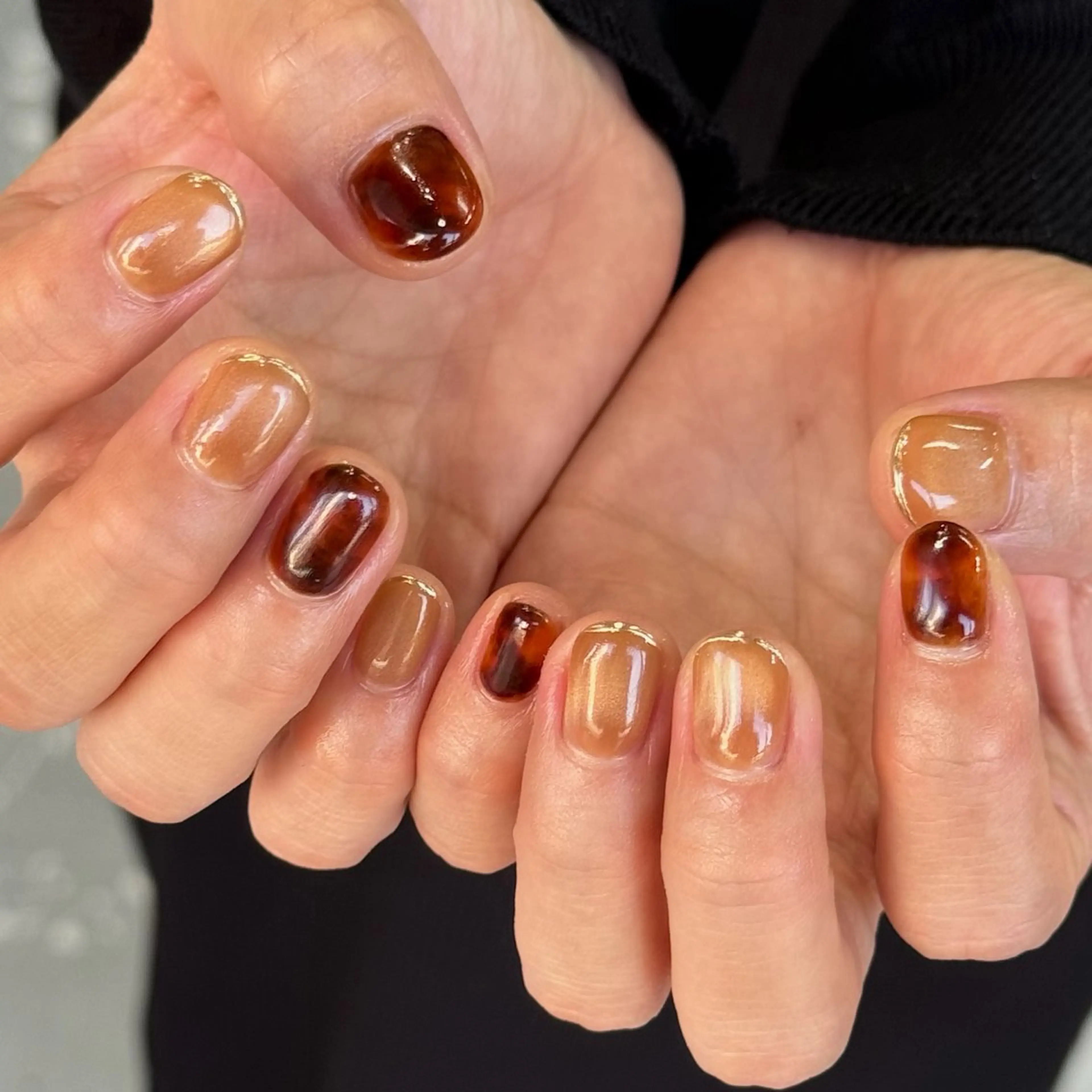 ネイル べっ甲ネイル フレンチネイル ミラーネイル ハンドネイル HARUKA ネイリスト福岡/薬院のネイルデザイン