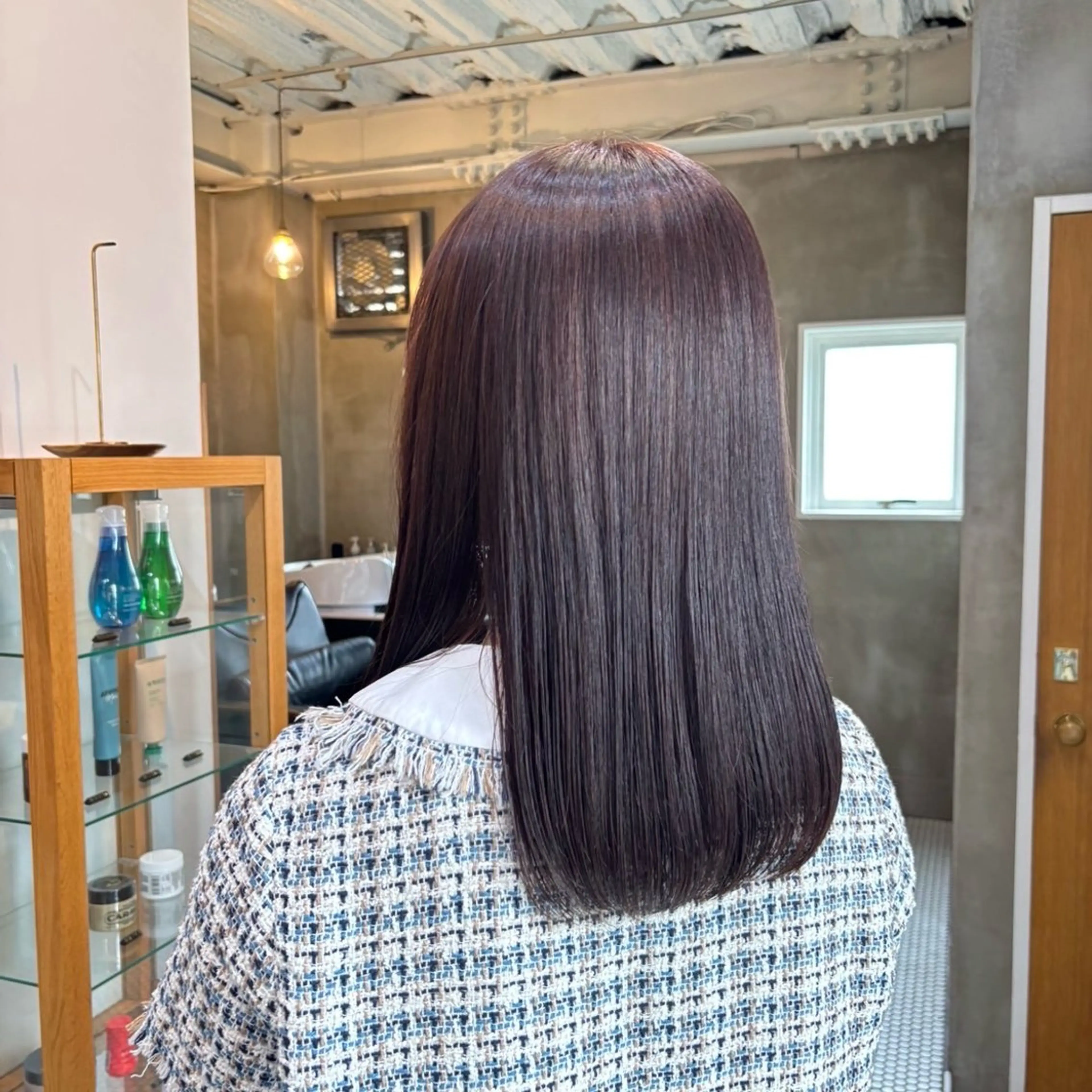 ミディアム カラー 野﨑 美羽のヘアスタイル