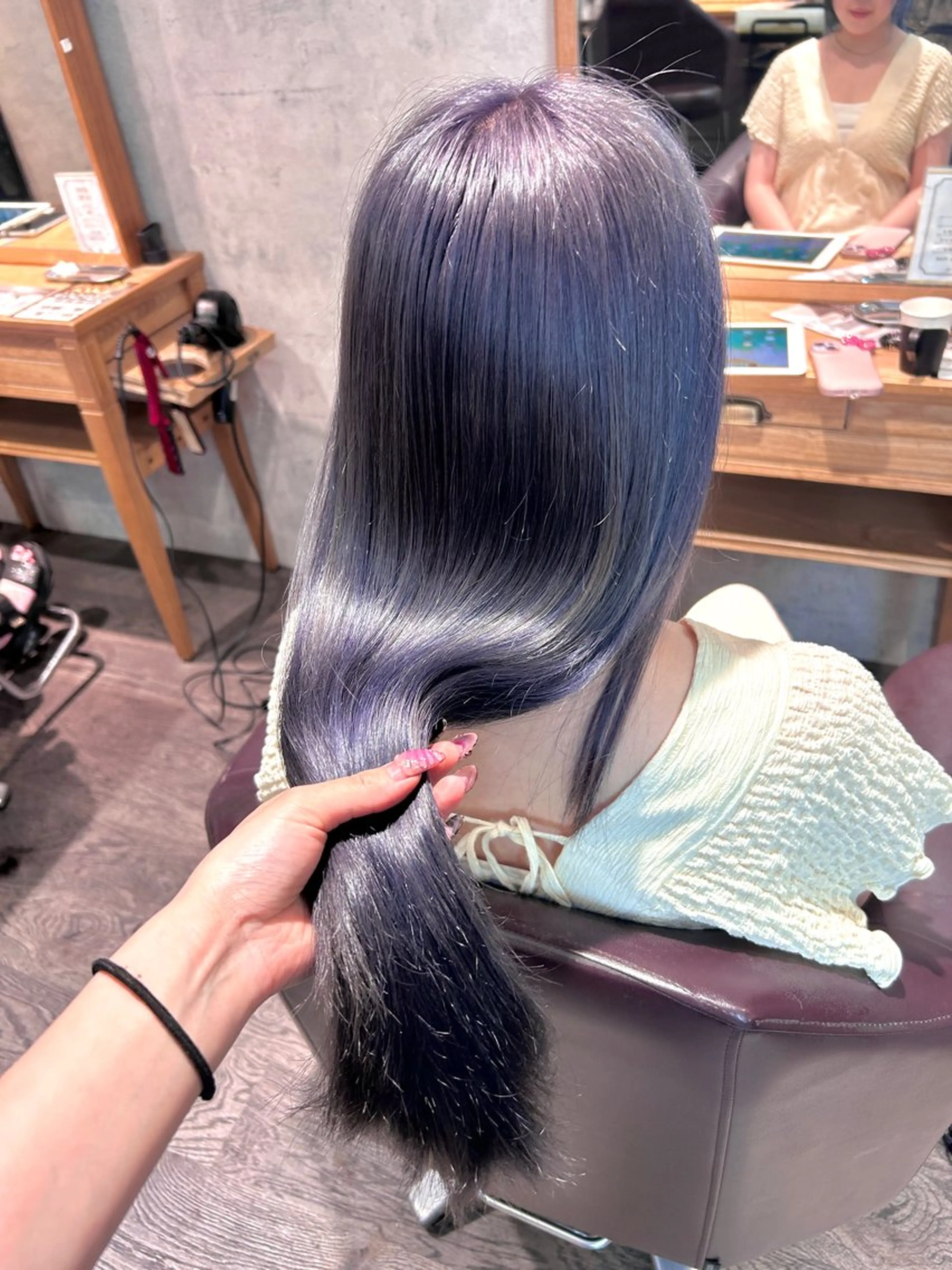 【新規様】✨周りと差をつけたい方👩🏼ブリーチ（リタッチ🙆🏻‍♀️）➕ワンカラー➕カット無料‼️の写真