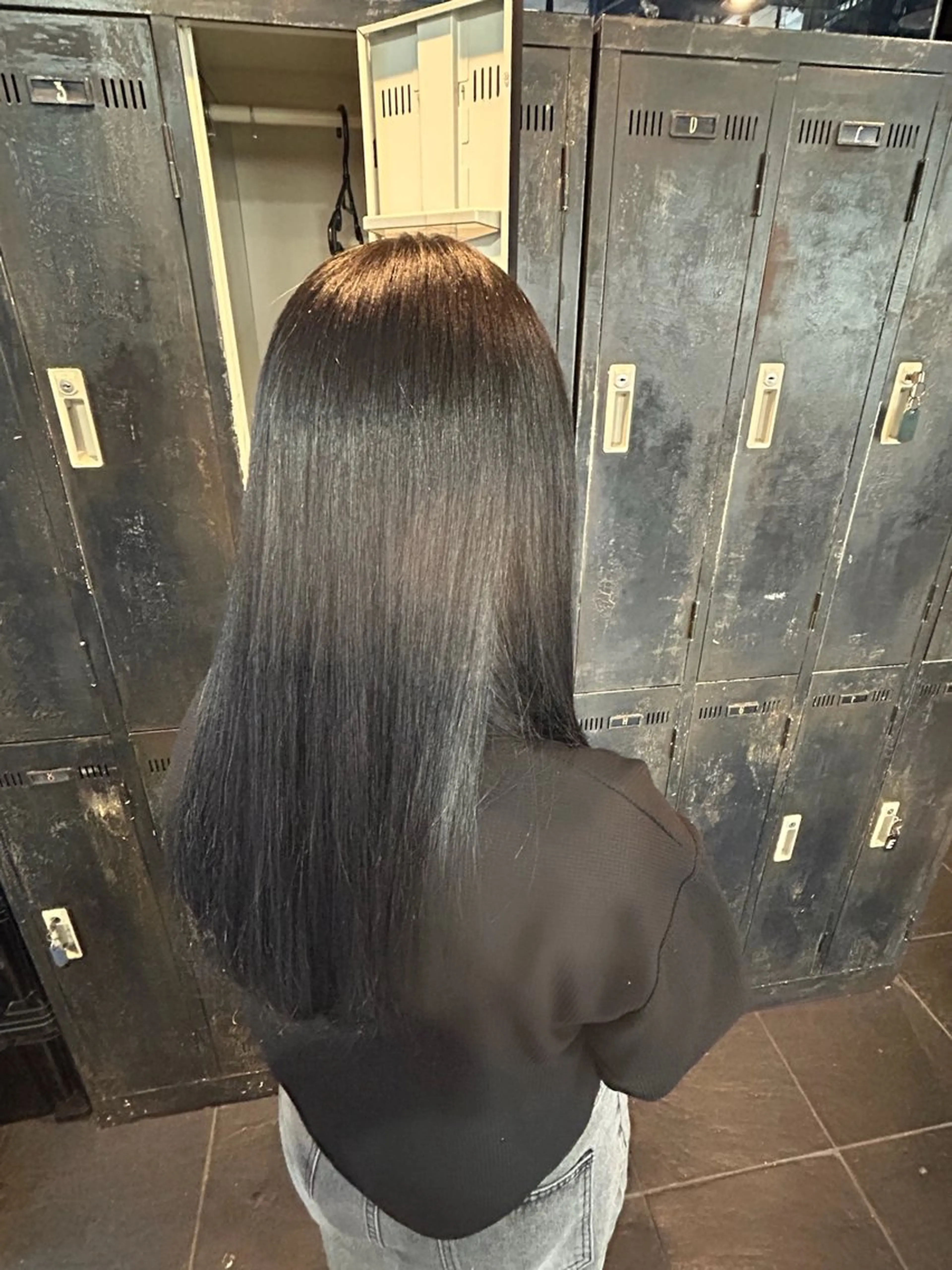 セミロング ヘアカラー おがわ まなのヘアスタイル