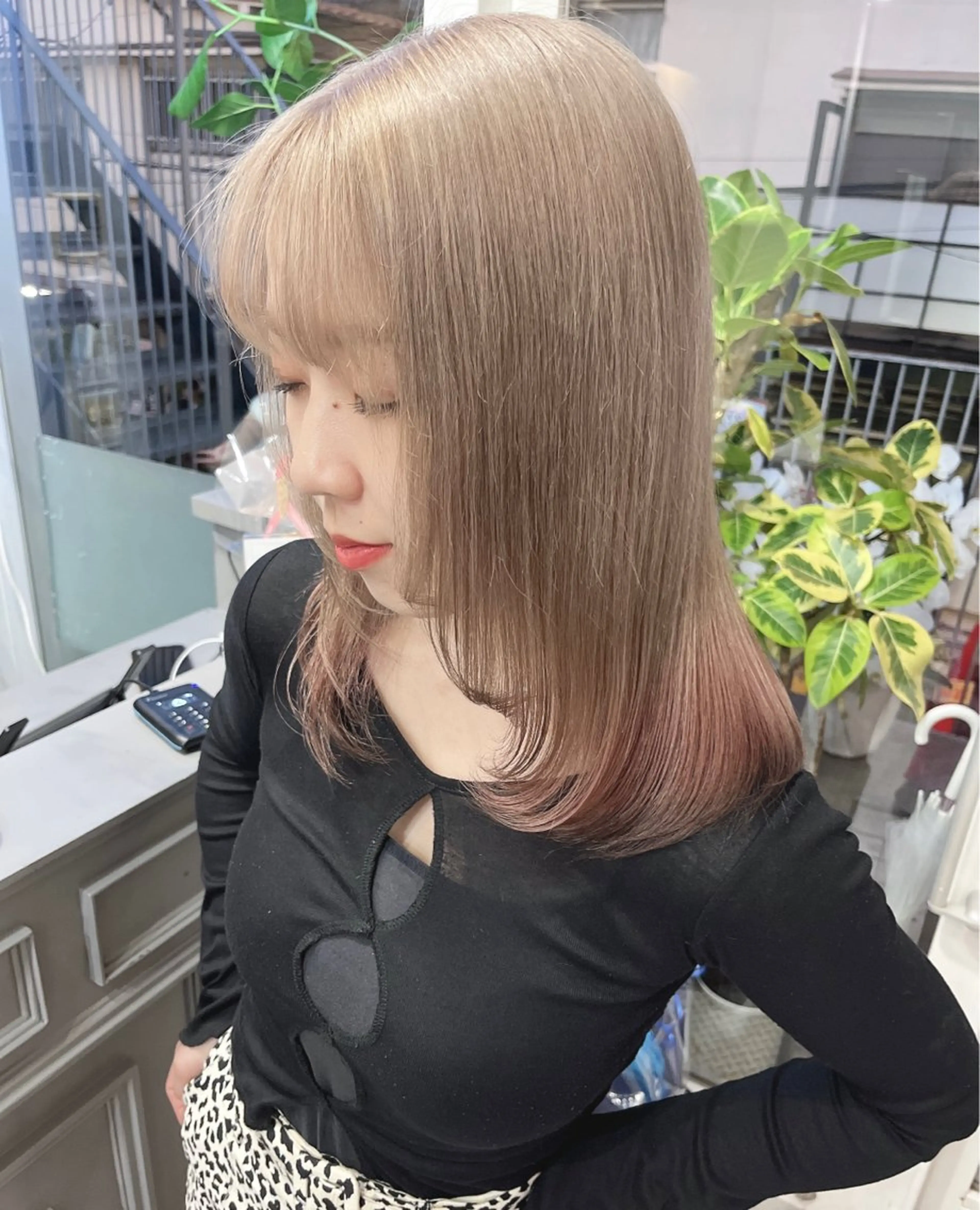 ミディアム カラー 🎀透明感ブリーチ カラー🎀ミズキのヘアスタイル