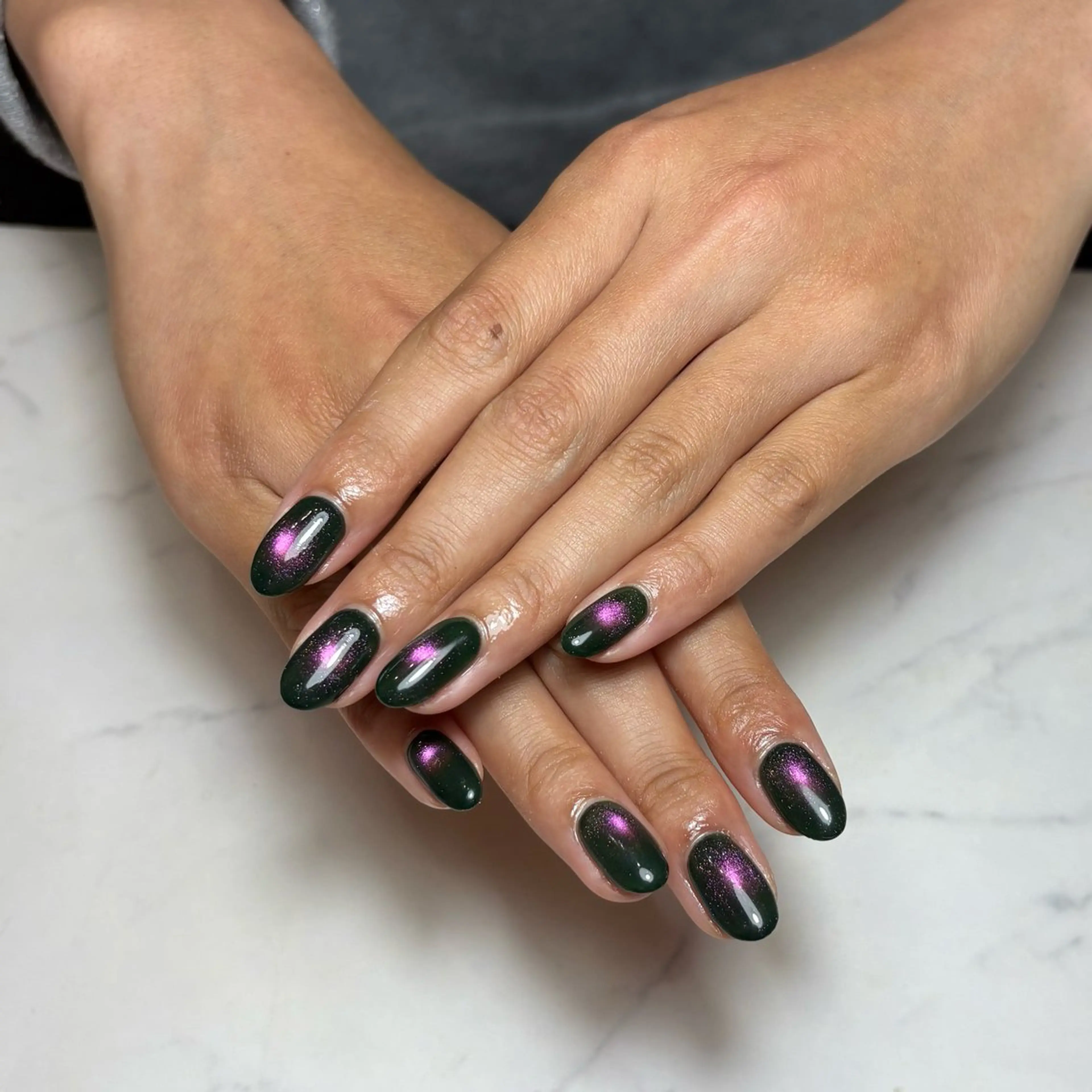 ネイル グリーン マグネットネイル ピンク ハンドネイル nailsalon 結所属・💫 さりのネイルデザイン