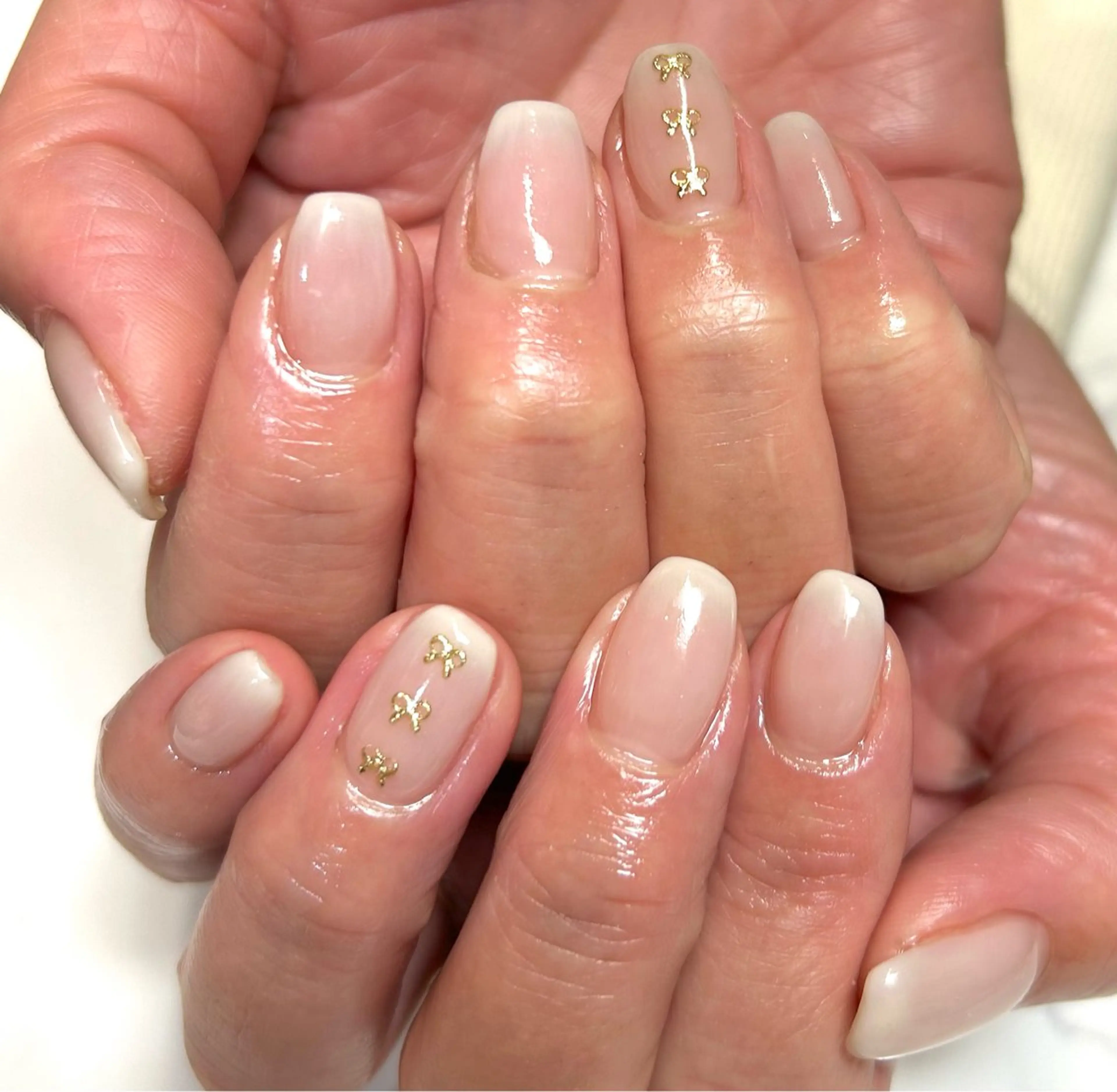 ネイル ストーンネイル ハンドネイル one nailsalonのネイルデザイン