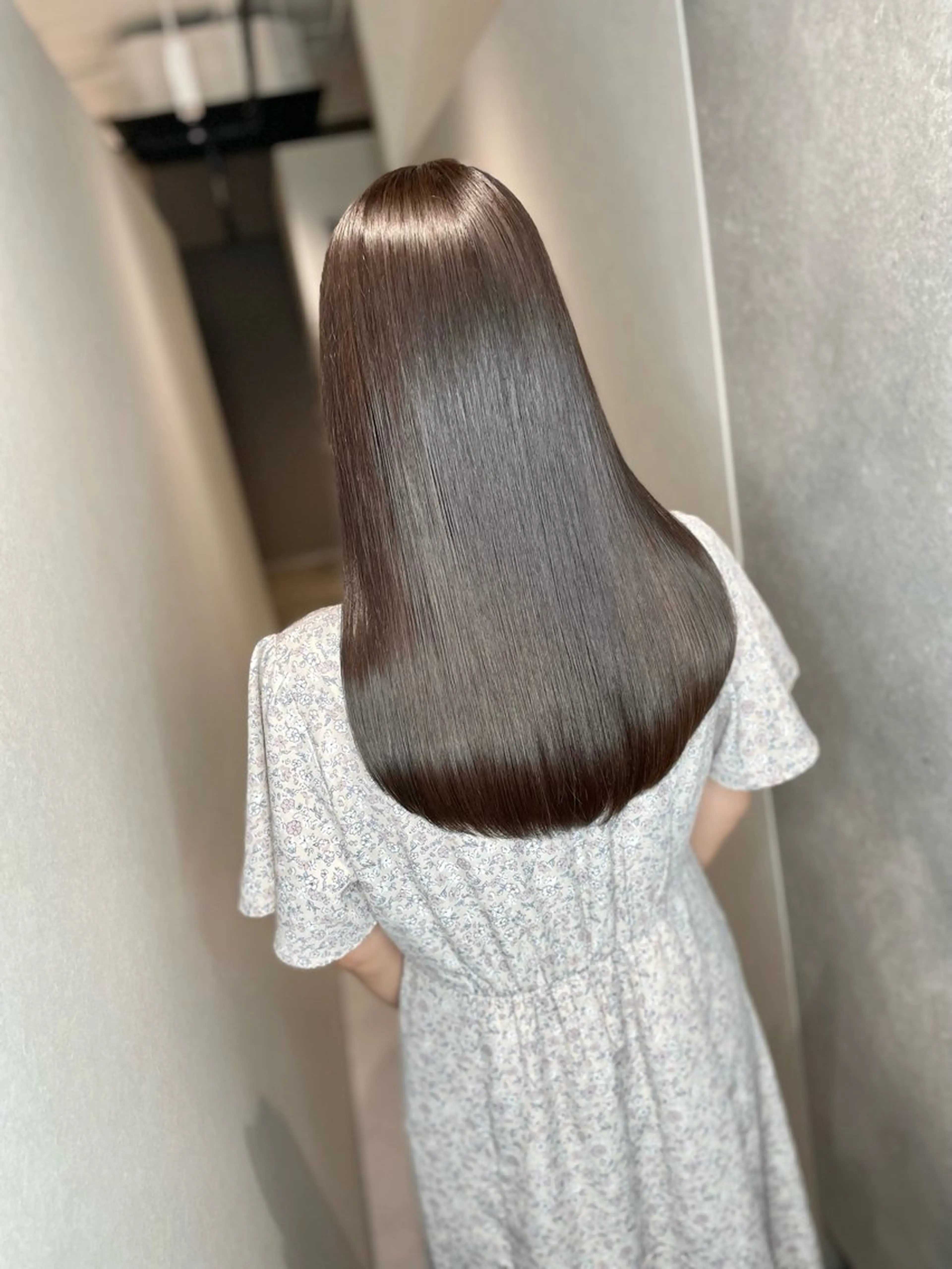 セミロング カラー くせ毛 BOOTH share saron所属・今井 勝也のヘアスタイル