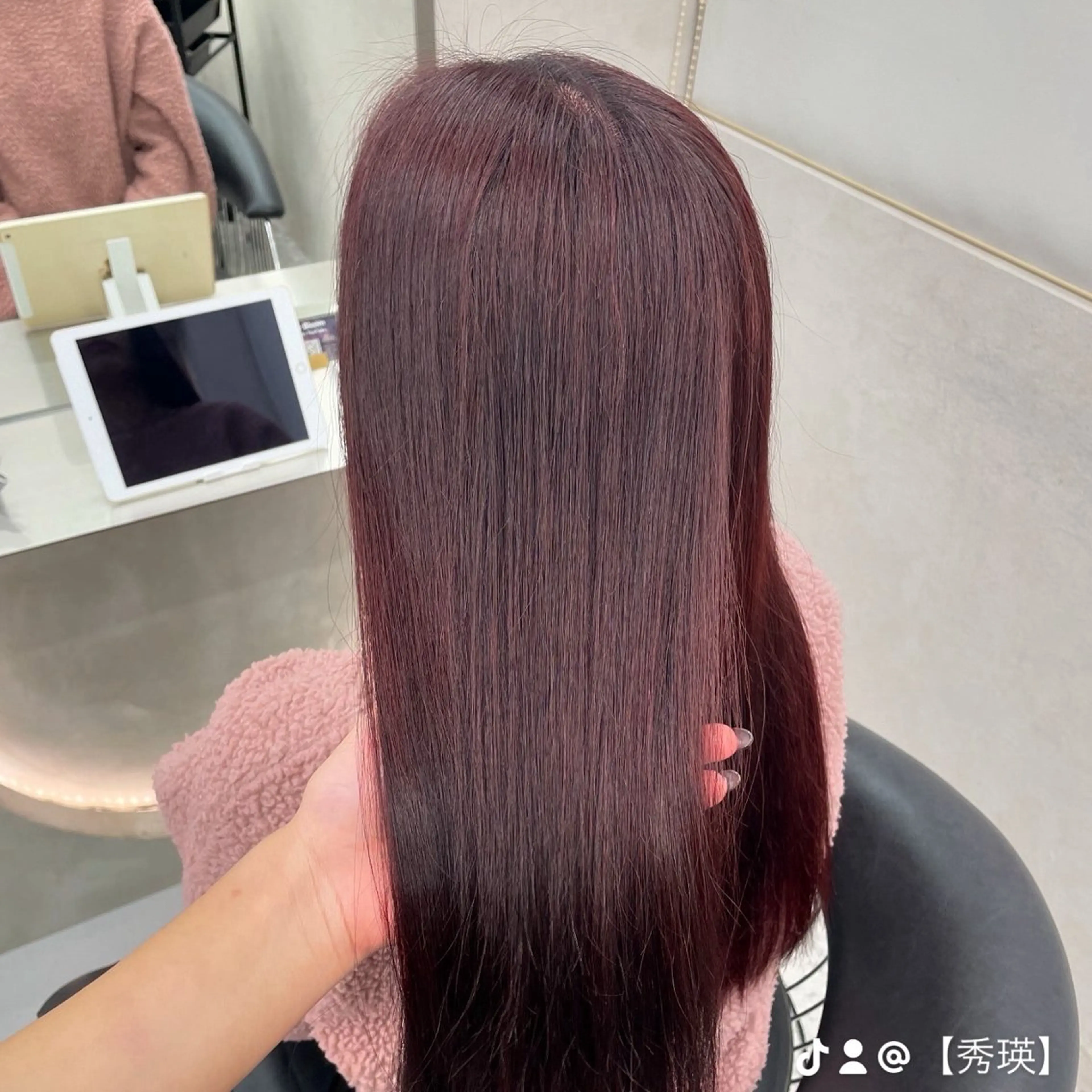 カラー 韓国🇰🇷レイヤー 透明感/秀瑛🩶のヘアスタイル