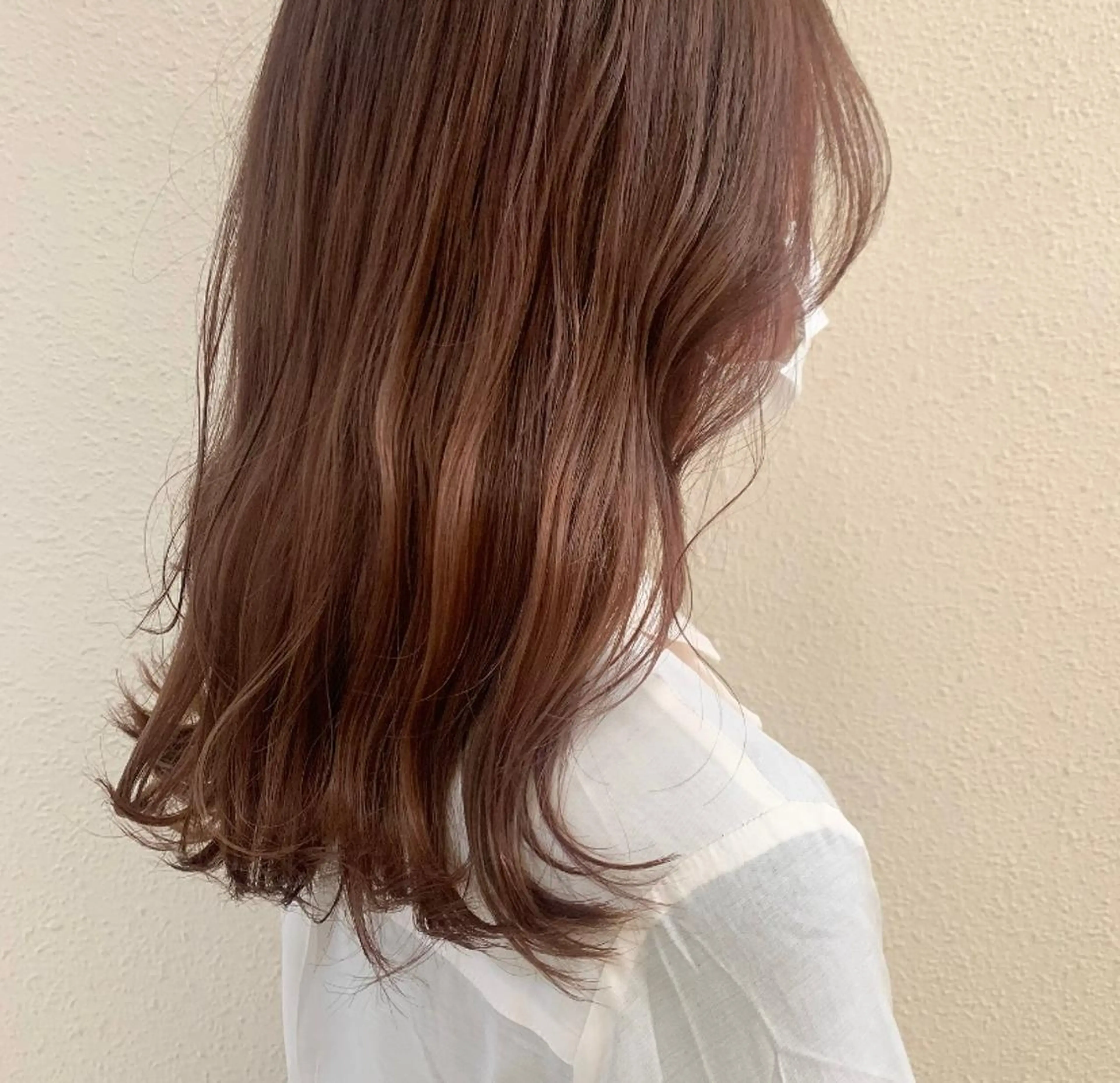ミディアム カット ヘアカラー トリートメント 顔まわりカット/ 艶感カラー/sikiのヘアスタイル