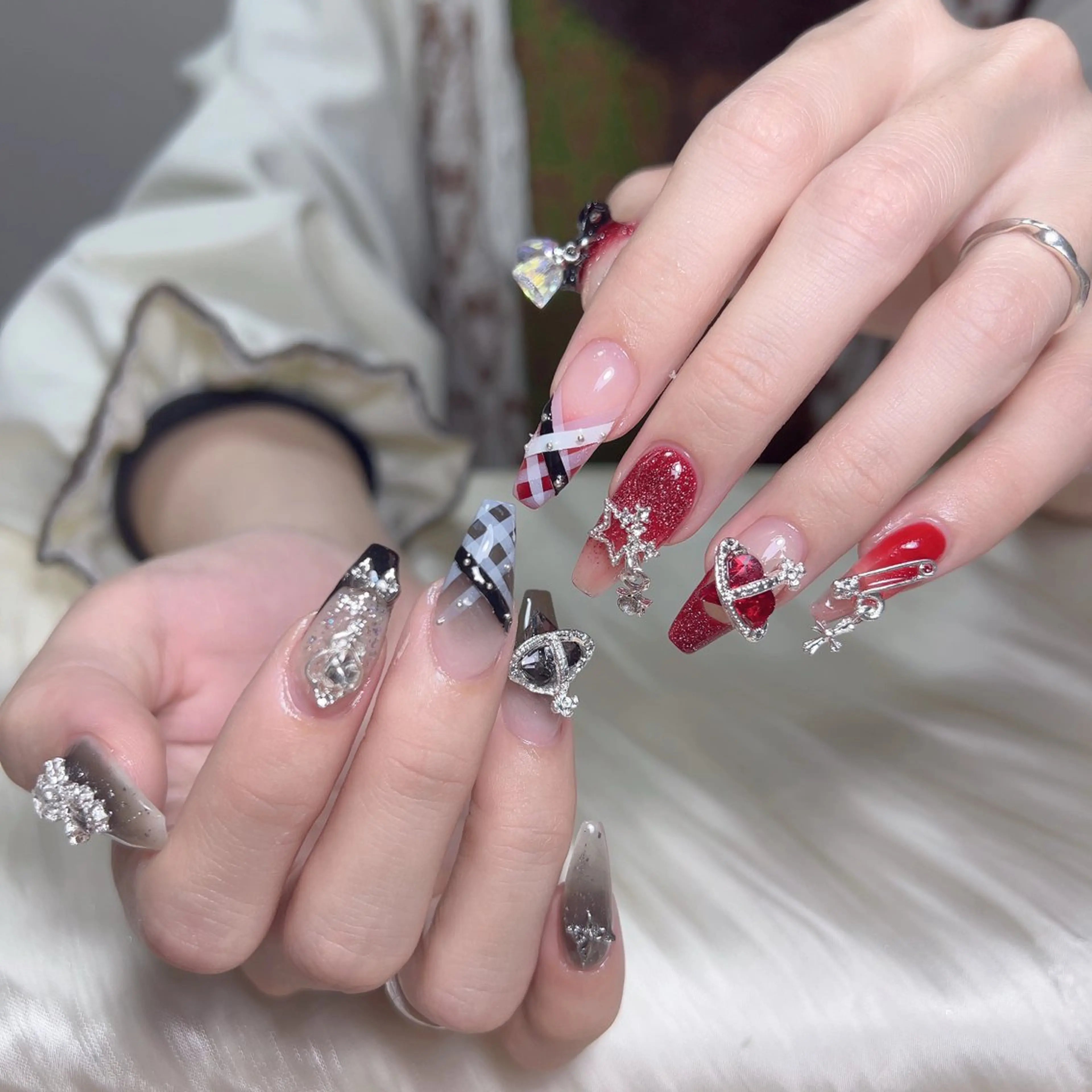 ネイル ハンドネイル ハンドケア 🎀Pink ピンク🎀のネイルデザイン