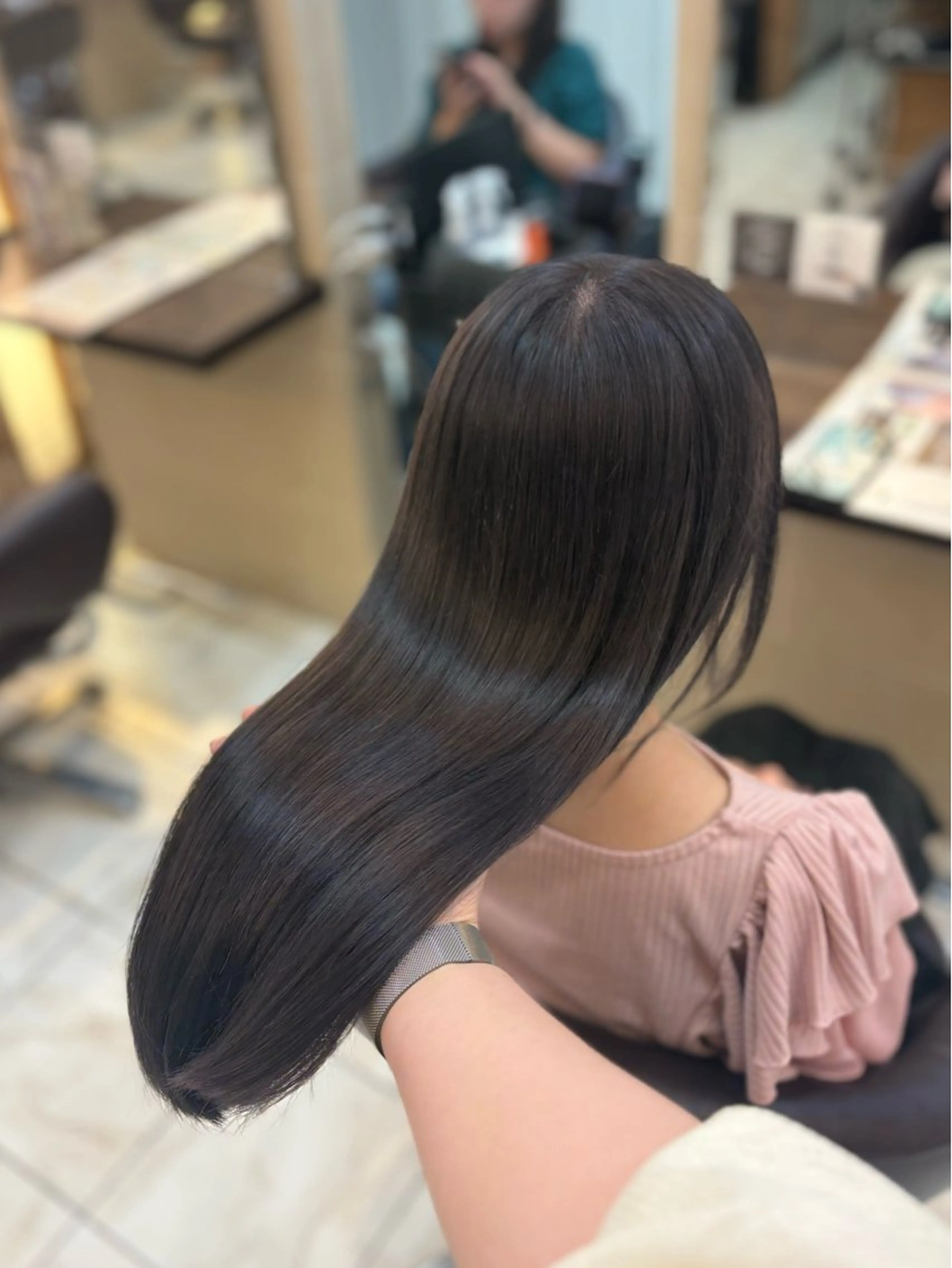 ロング カラー ヘアカラー トリートメント 🎀透明感カラー 🐈ナズナのヘアスタイル