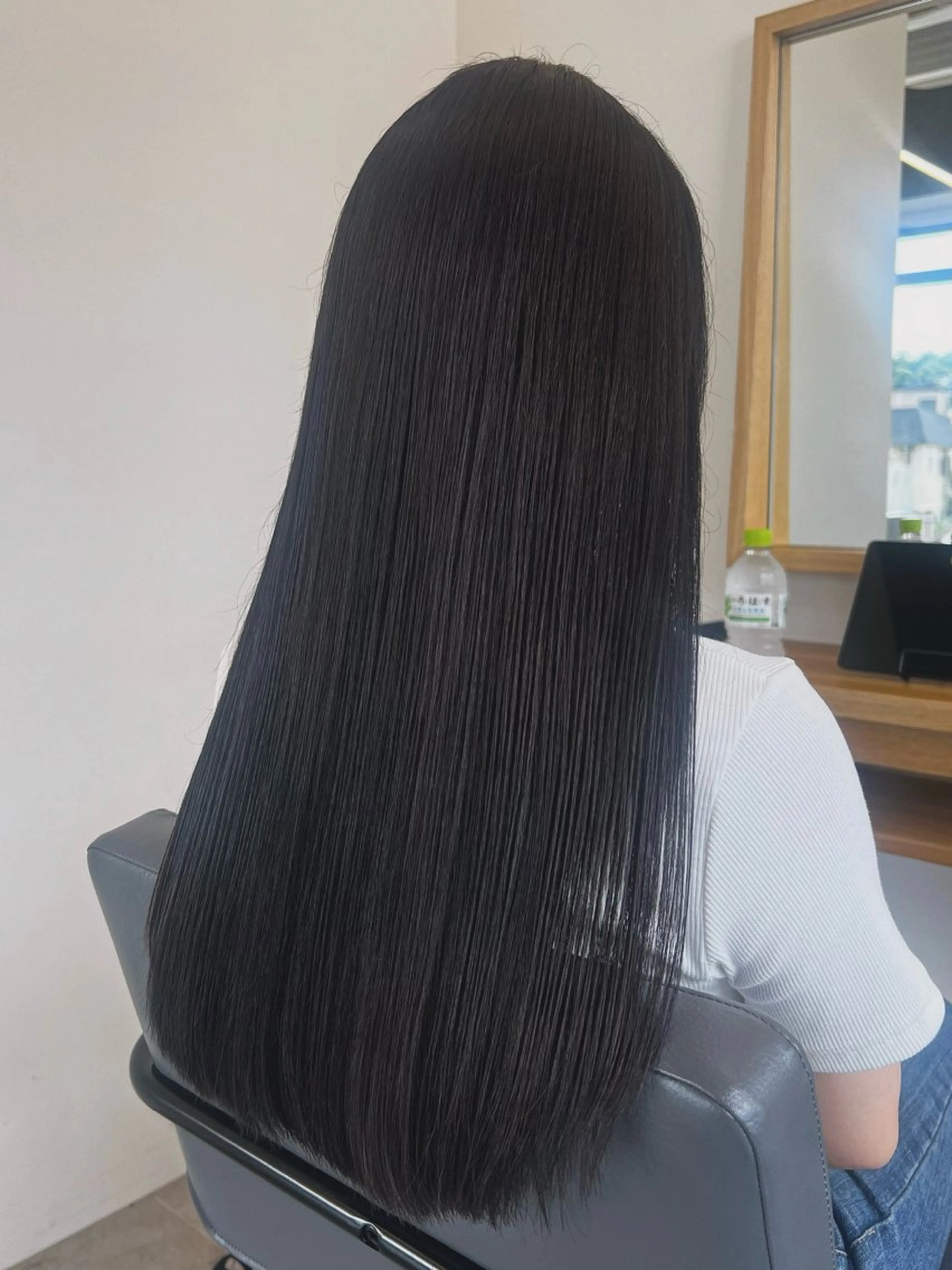 ロング カラー 黒髪 ブルーカラー ブルーブラック カット ヘアカラー トリートメント タナカ マヤ/金沢八景のヘアスタイル