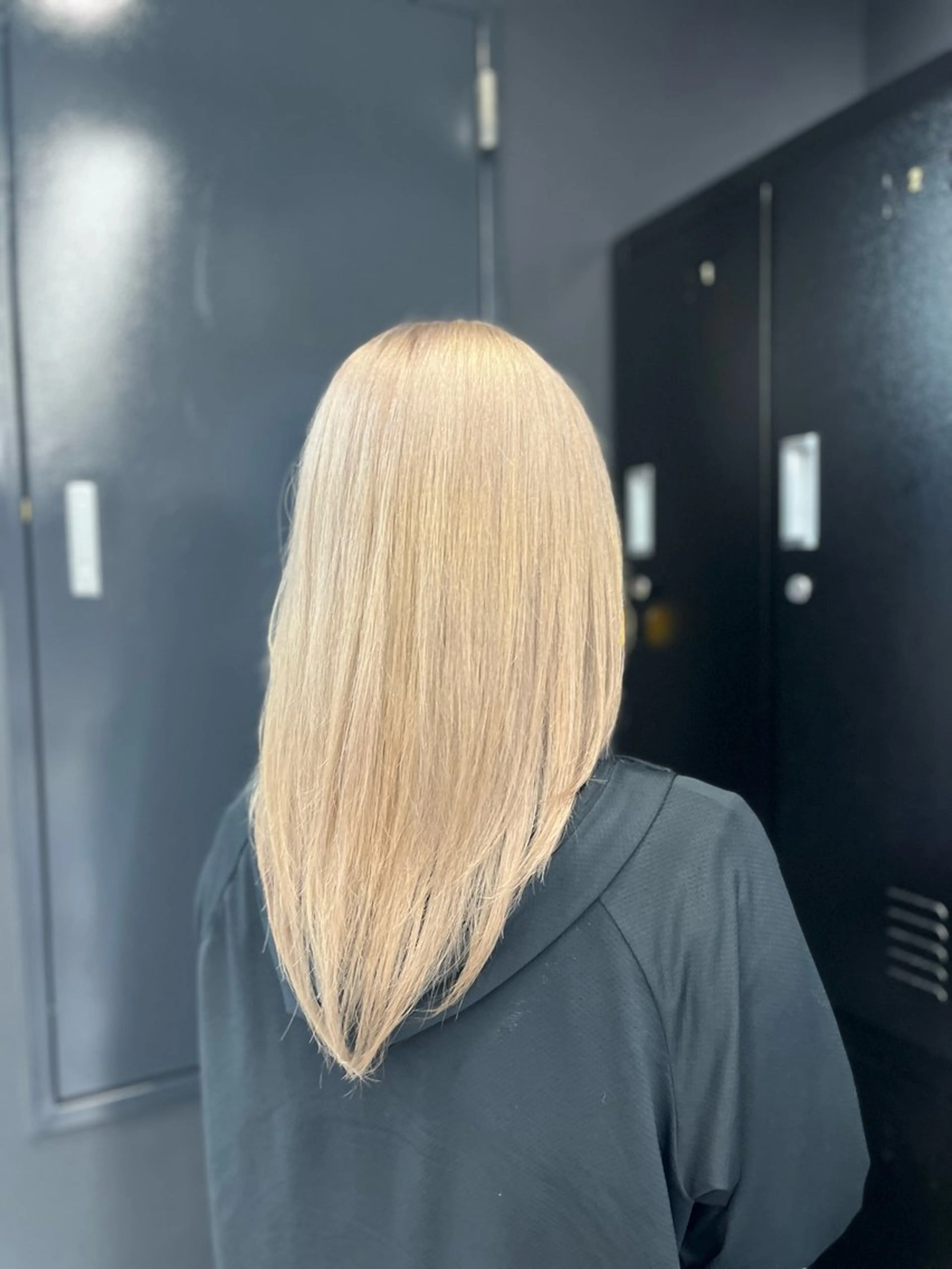 ロング カラー ブロンド ホワイトブロンド ヘアカラー トリートメント White梅田  ／ COCOのヘアスタイル