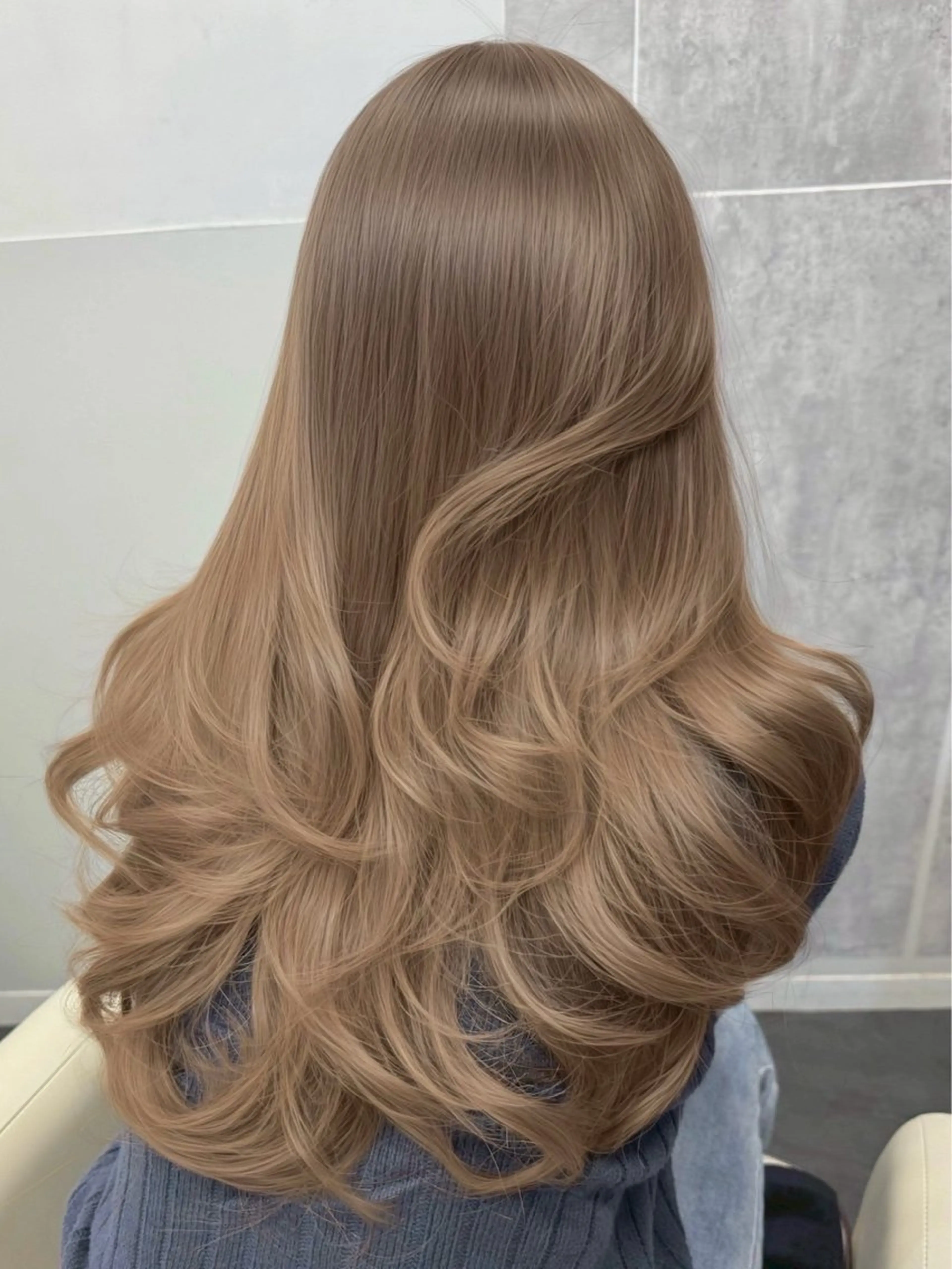 ロング カラー ベージュカラー ブリーチ 透明感カラー ダブルカラー ブリーチなしカラー ヘアカラー トリートメント 透明感カラー✨🩵 韓国ヘアkanatoのヘアスタイル
