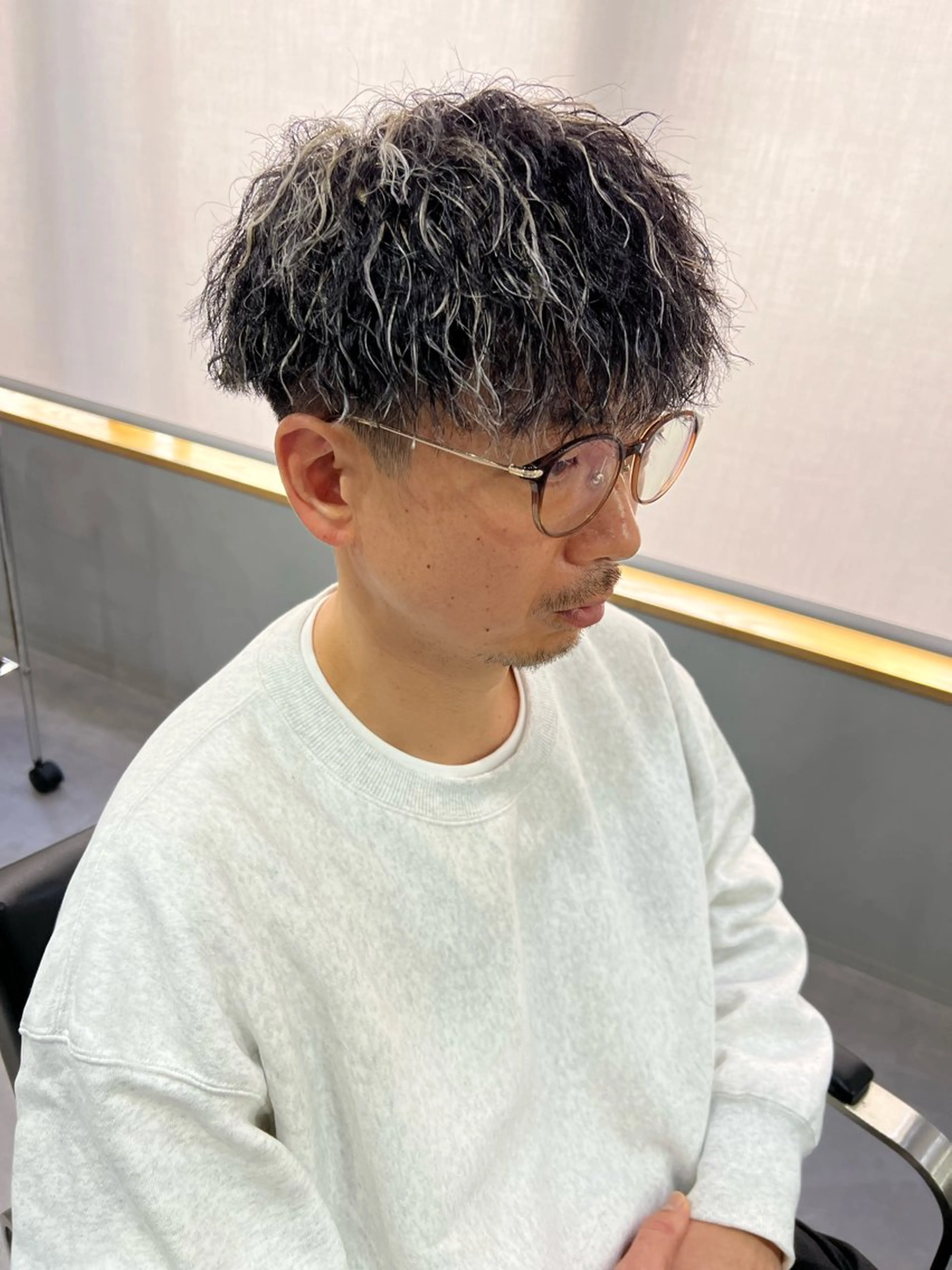 カラー パーマ メンズ カット ヘアカラー パーマ 金子勇希🔥パーマ 比率90%以上🔥のヘアスタイル