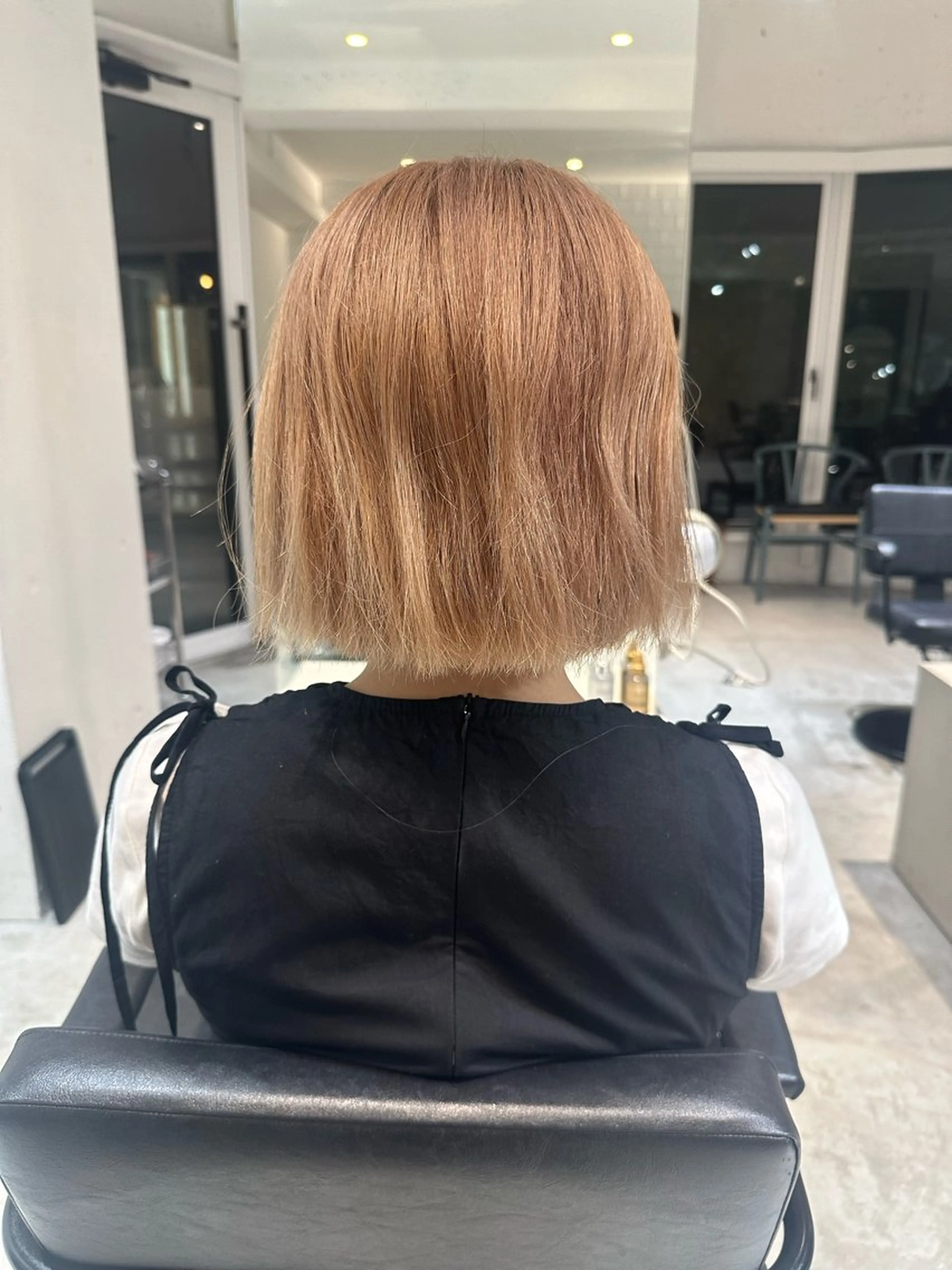 ショート カラー ブリーチ オレンジ ニュアンスカラー/ amikaのヘアスタイル
