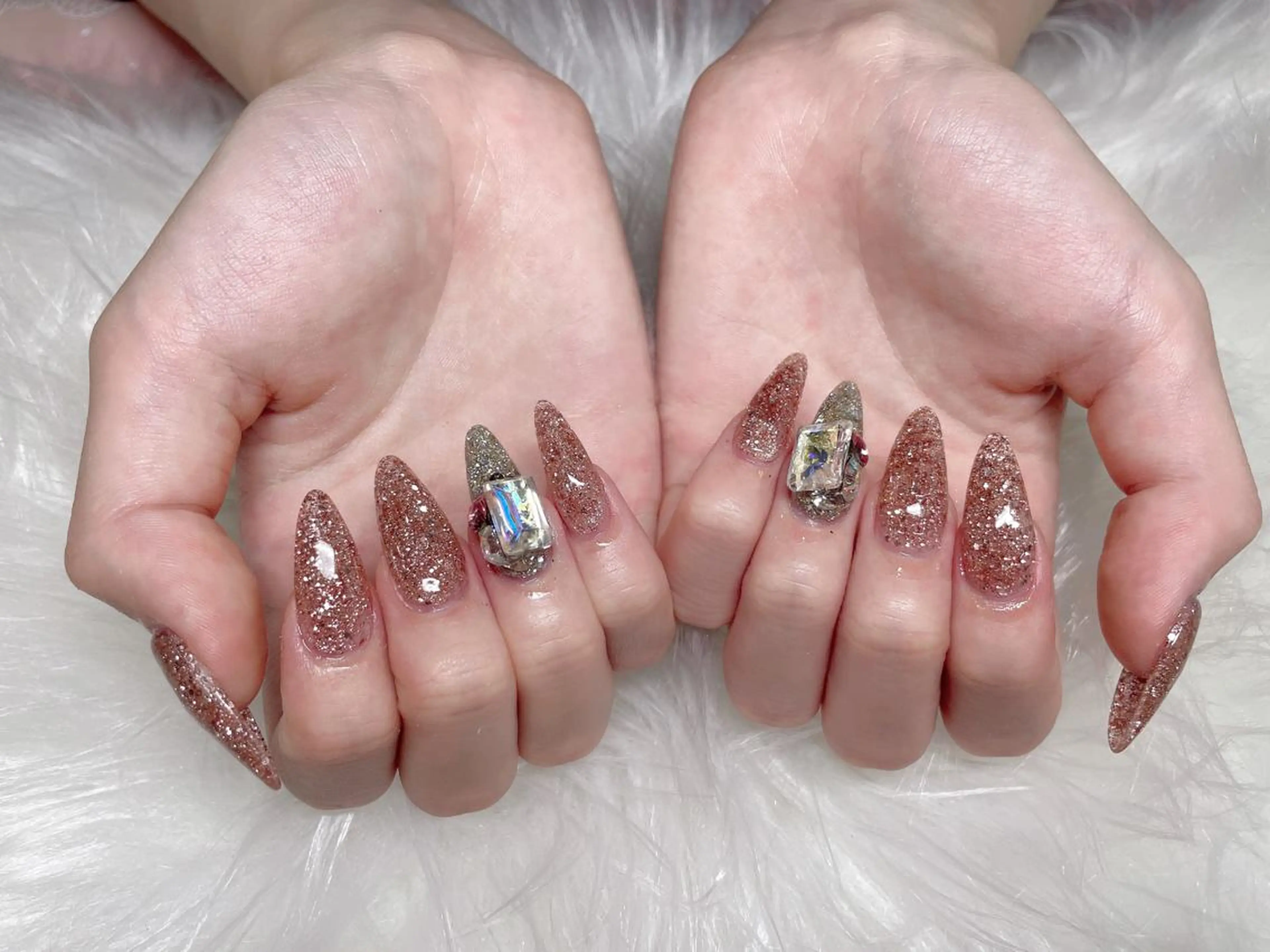 ミディアム ネイル ハンドネイル 《LB》ラブリエ Nail&eyeのマツエク・マツパデザイン
