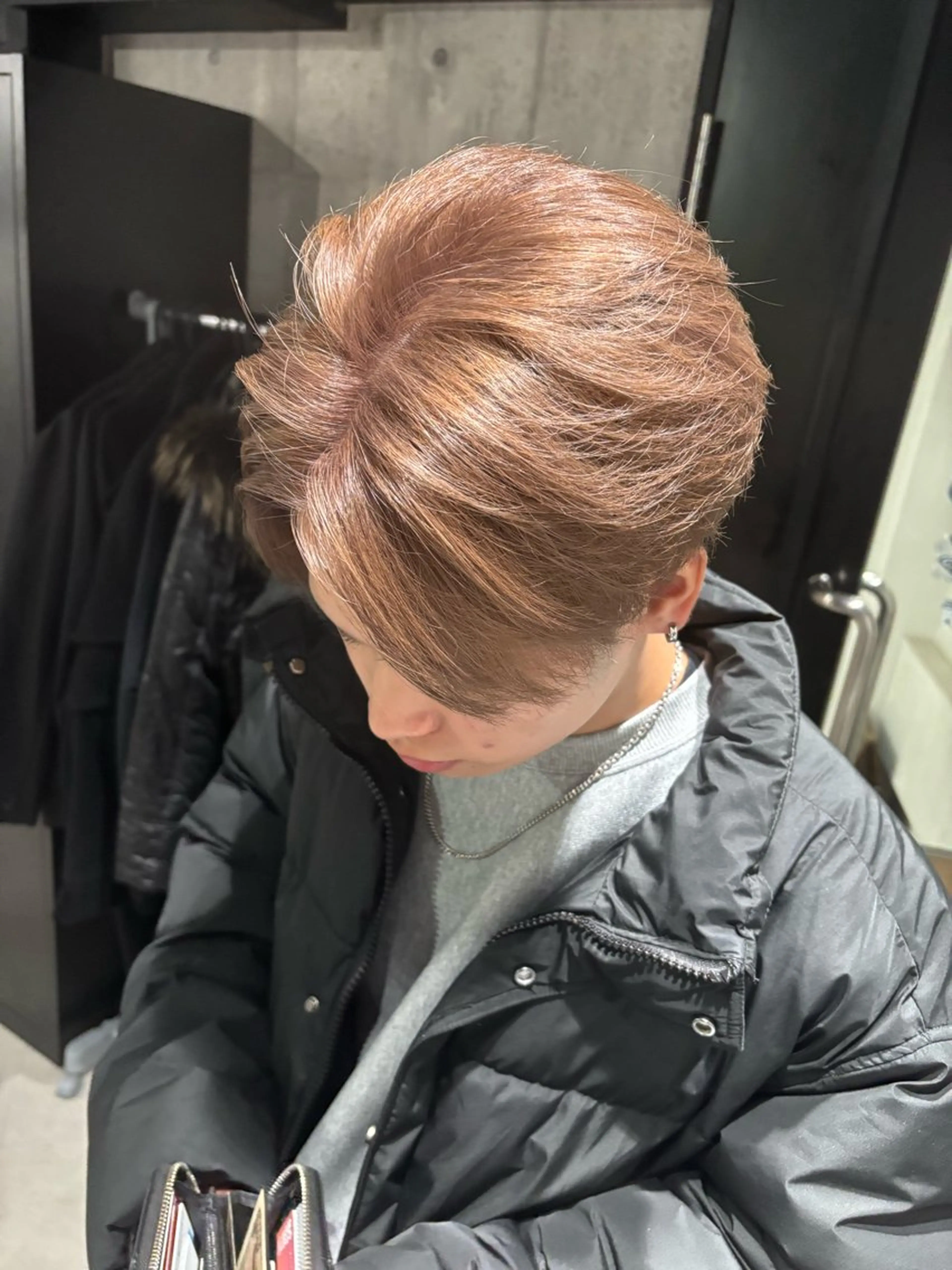 カラー メンズ ベージュカラー ミルクティーベージュ カット ヘアカラー トリートメント _white【京橋店】所属・_WHITE / KENTOのヘアスタイル