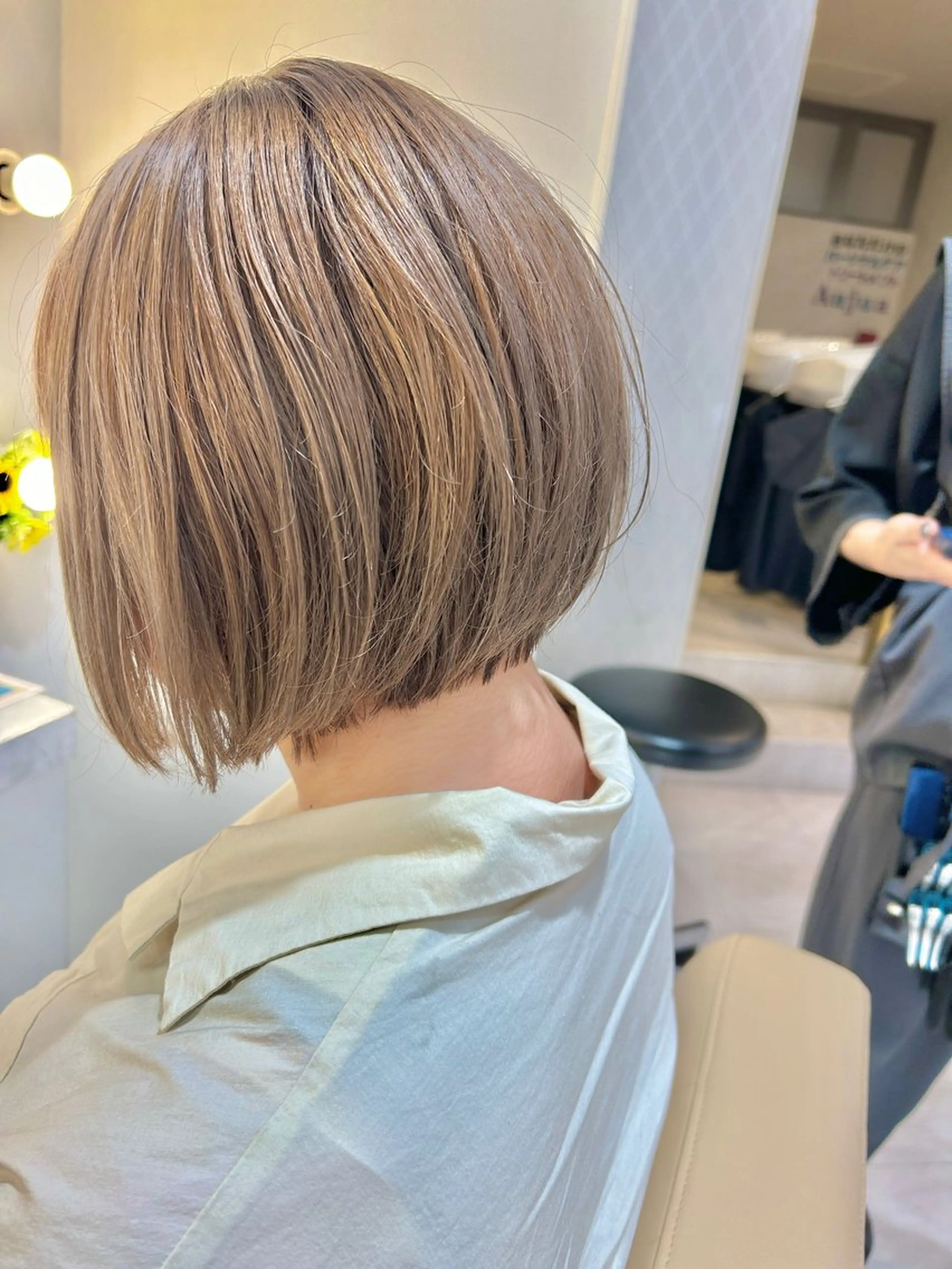 ショート カラー ベージュカラー ブリーチ ケアブリーチ ダブルカラー 縮毛矯正 ヘアカラー Yuu/髪質改善 デザインカラーのヘアスタイル