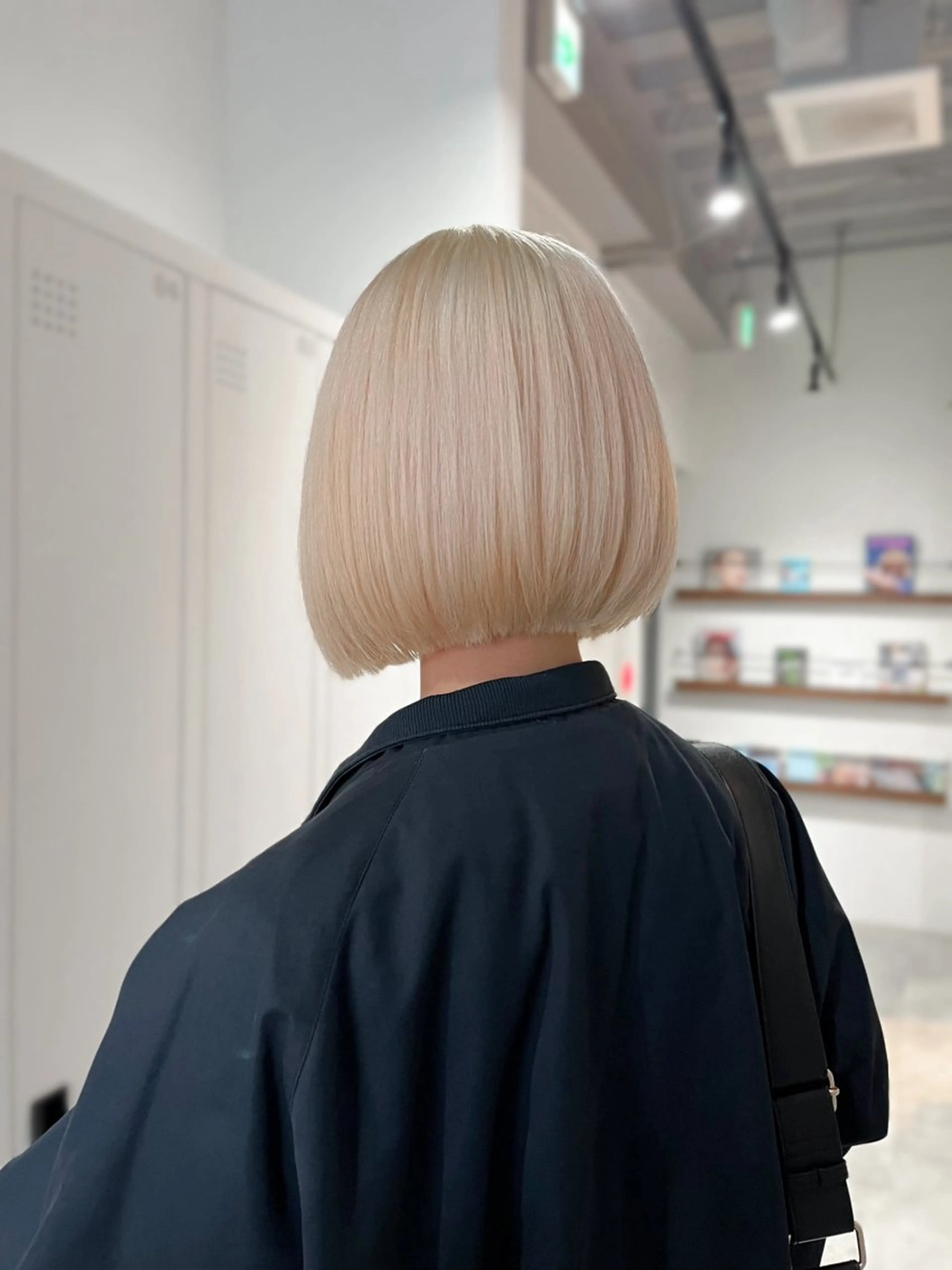 ショート カラー Mon/ショート/パ ーマのヘアスタイル